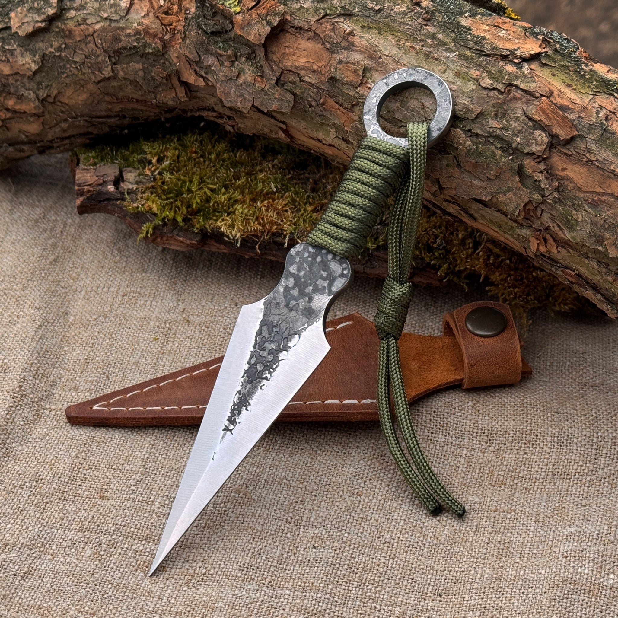 Throwing Knife with Leather Sheath, 16 cm (6.3 inches) - 1