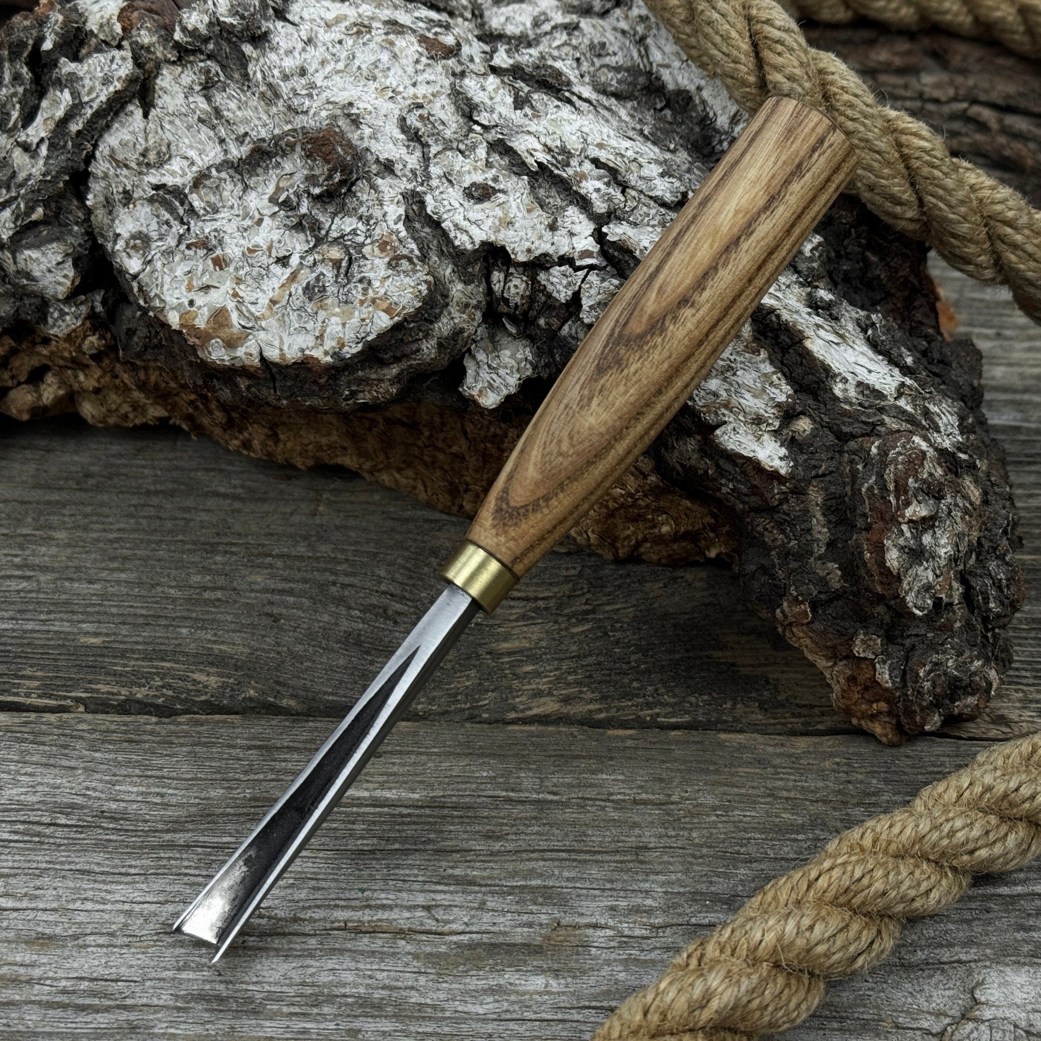 V - Parting Chisel 60 Degree, Blade 8 mm (0.31 inches) - 8