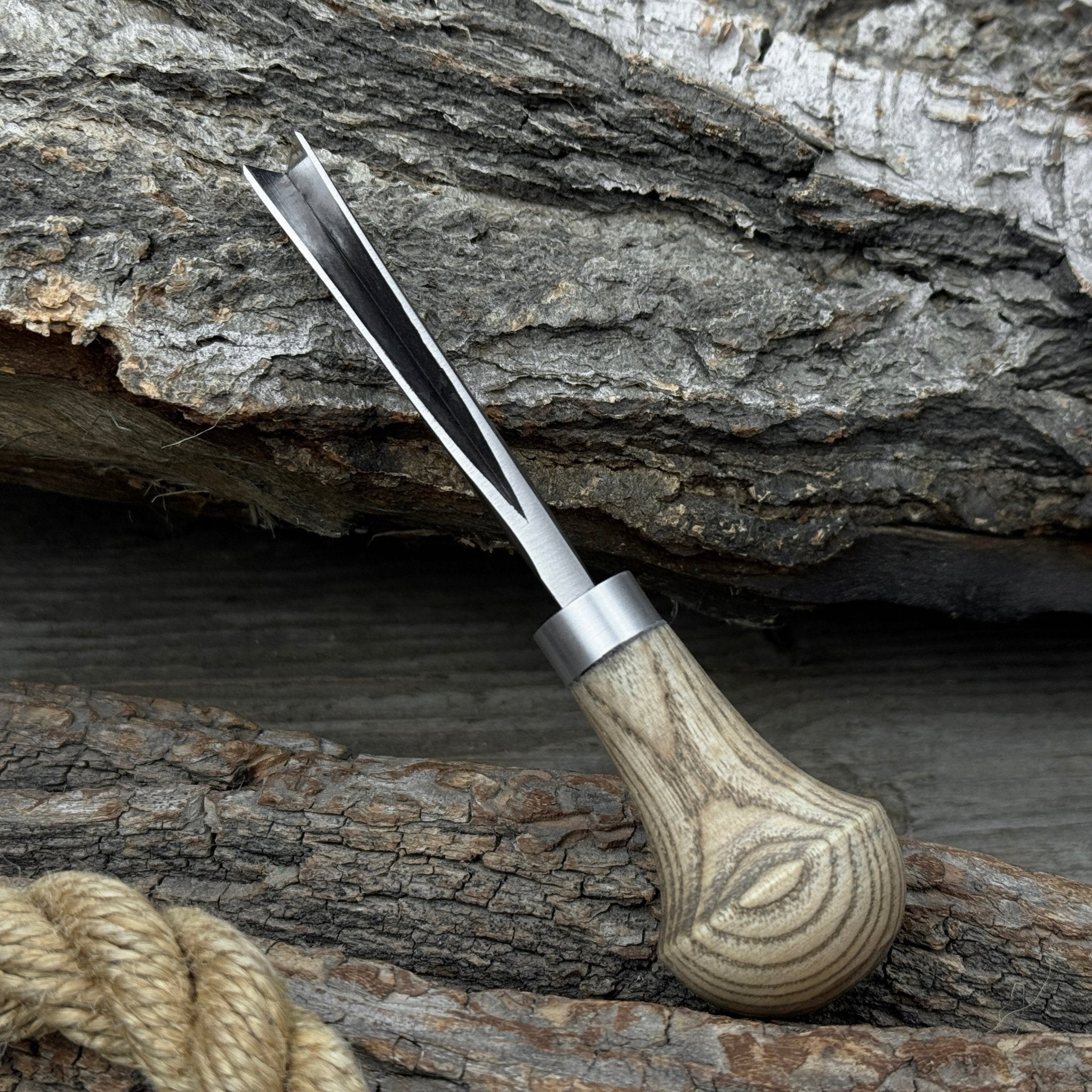 V - Parting Chisel 60 Degree with Palm Handle, 8 mm (0.31 inches) - 6