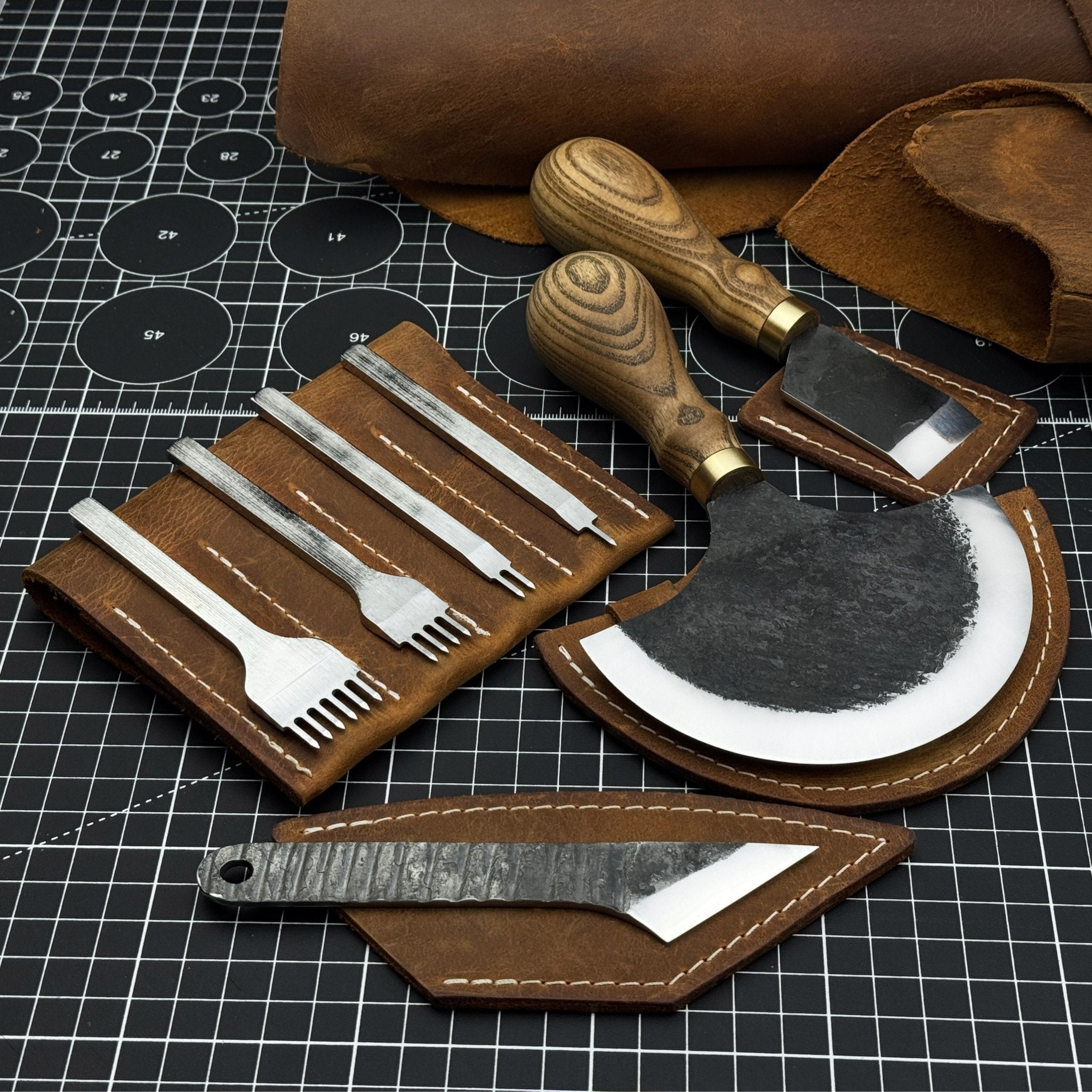 4 - Piece Leatherworking Tool Set with Leather Sheaths - 1