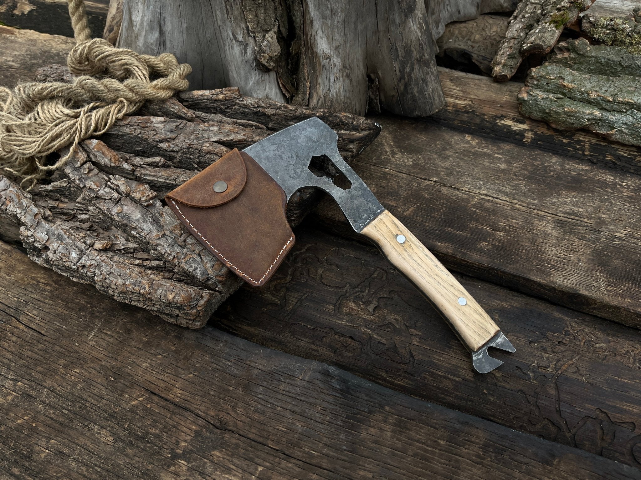 9.4" Hand - Forged Camping Axe, 0.64 kg (1.4 lbs) - 2