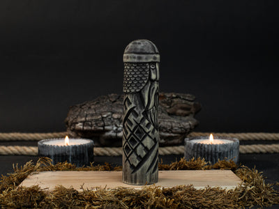 Handgeschnitzte Baldr-Holzfigur – Nordischer Gott des Lichts und der Reinheit