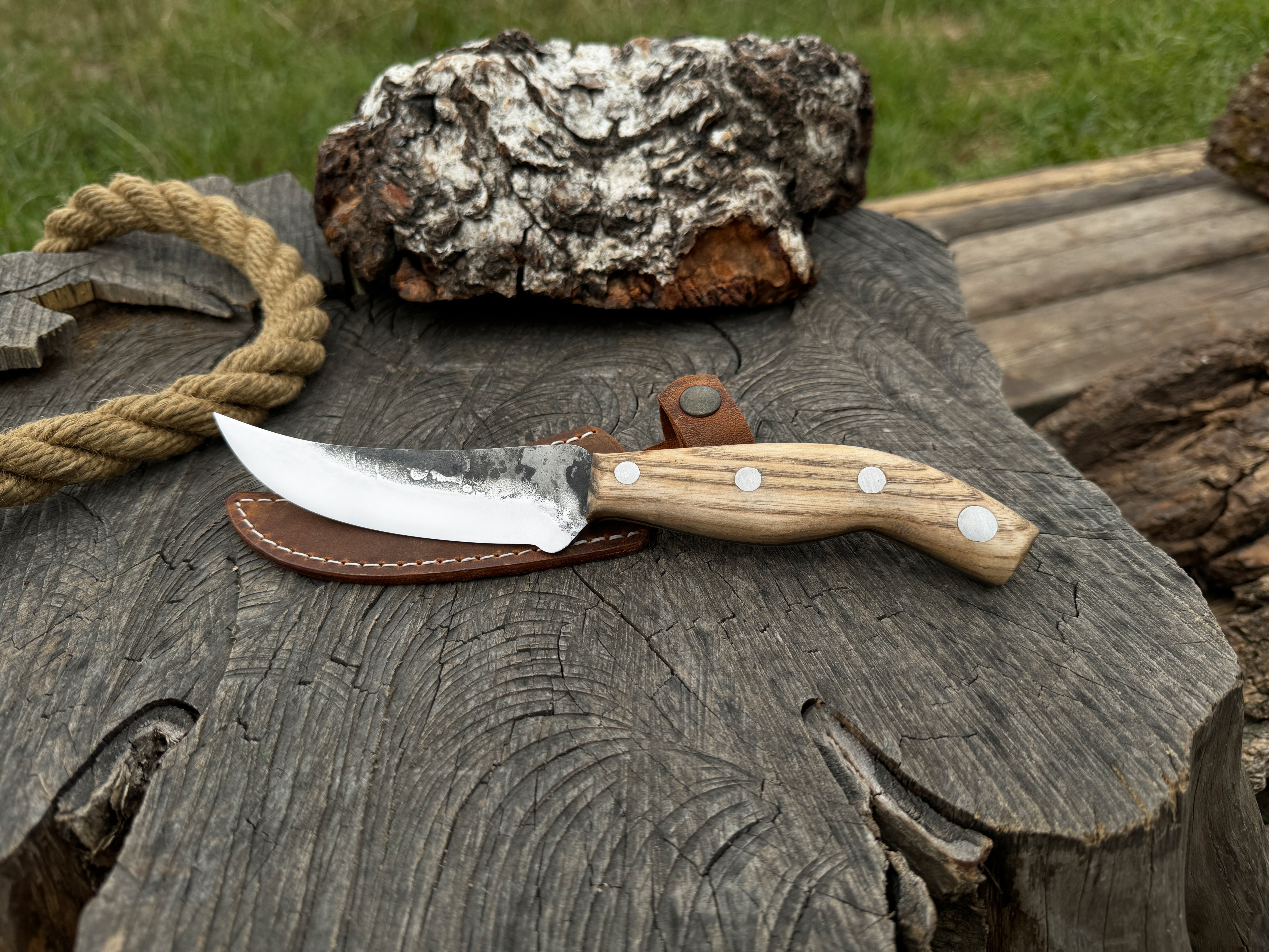 Hand-Forged Bushcraft Knife, 10 cm (3.9 inches) - Forged Steel Tools