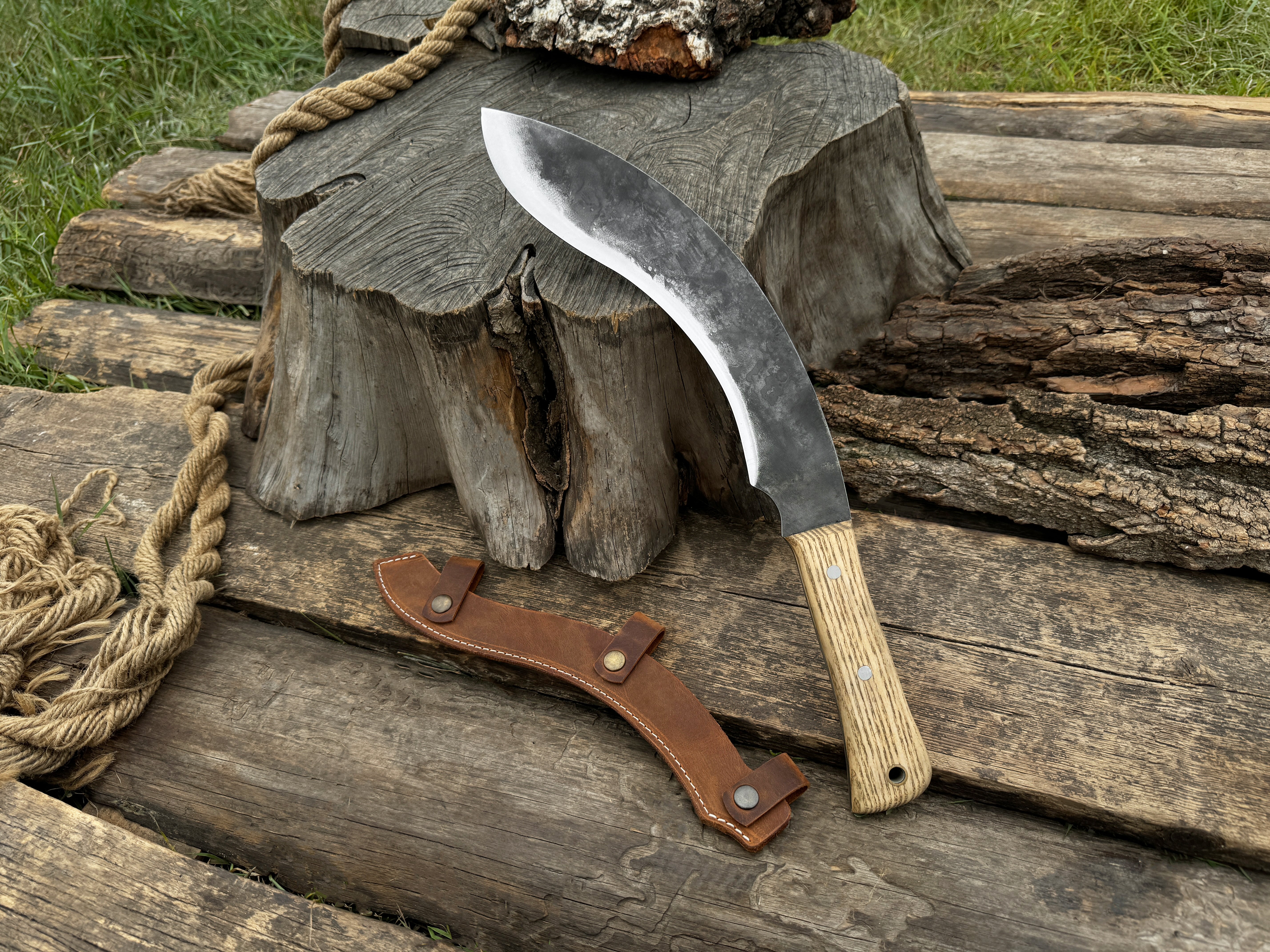 Hand-Forged Bushcraft Knife, 25 cm (9.8 inches) - Forged Steel Tools