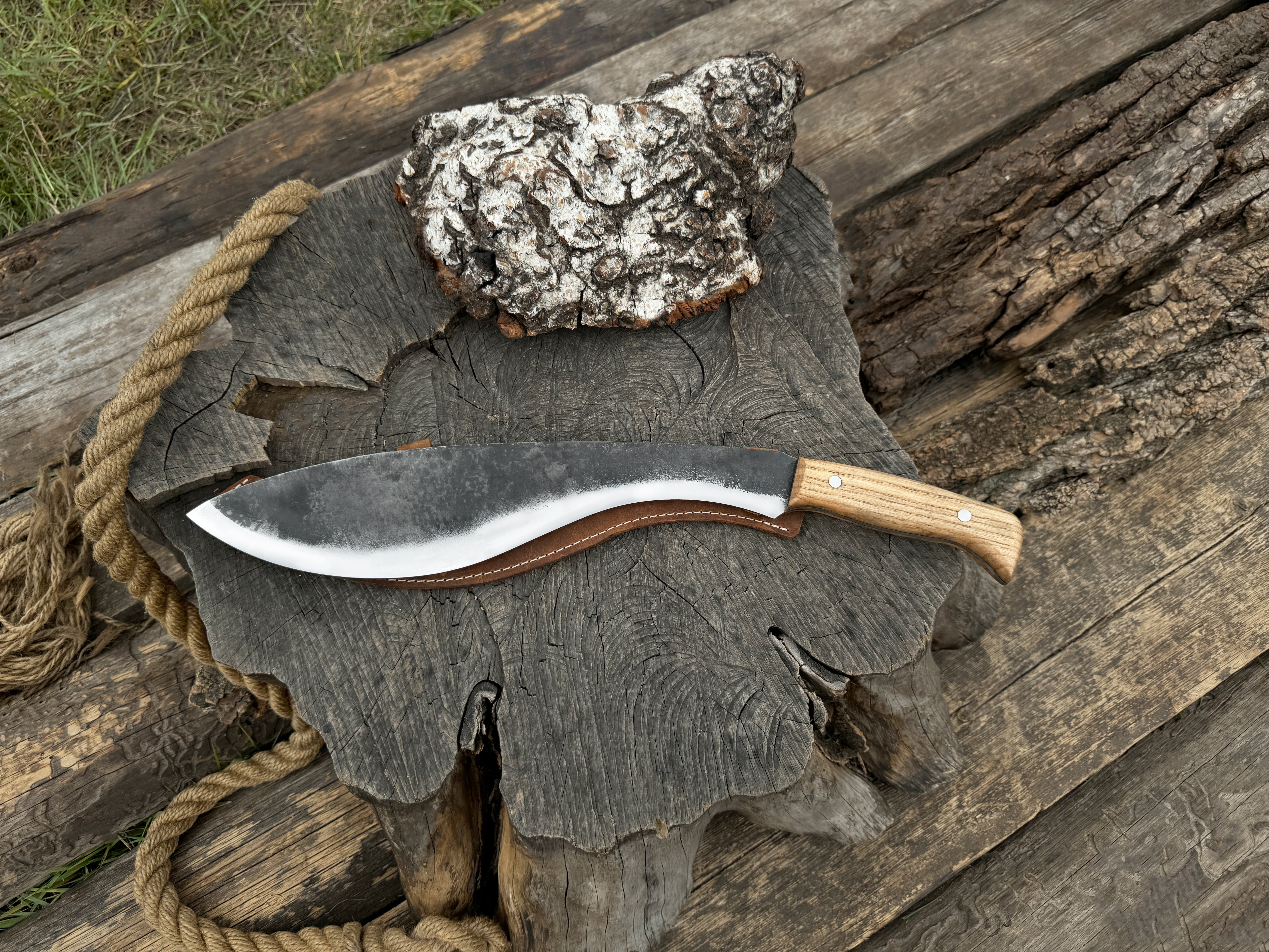 Hand-Forged Bushcraft Knife, 36 cm (14.1 inches) (Copy) - Forged Steel Tools