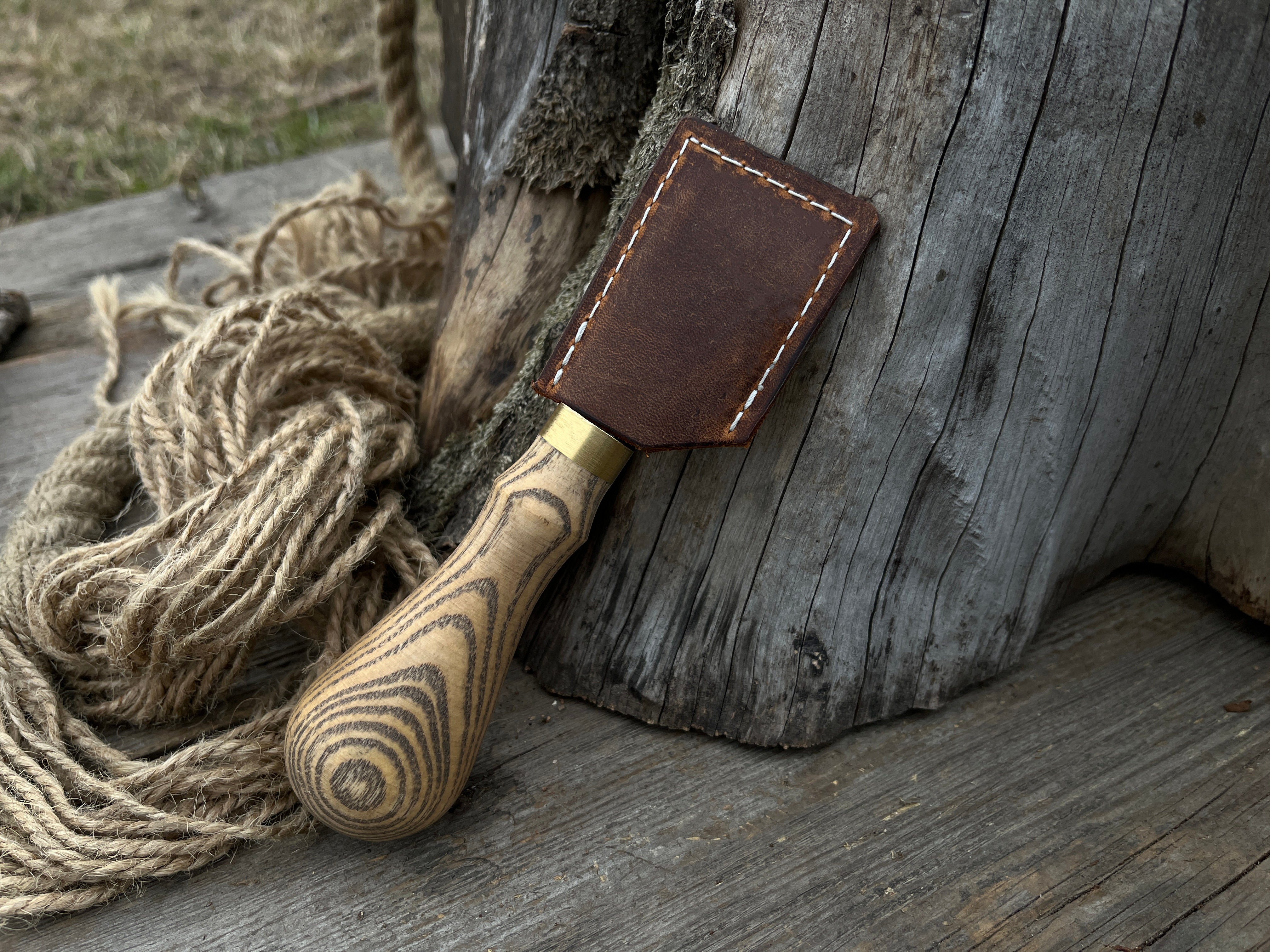 Hand-Forged Straight Leather Skiving Knife, 3 cm (1.1 inches)