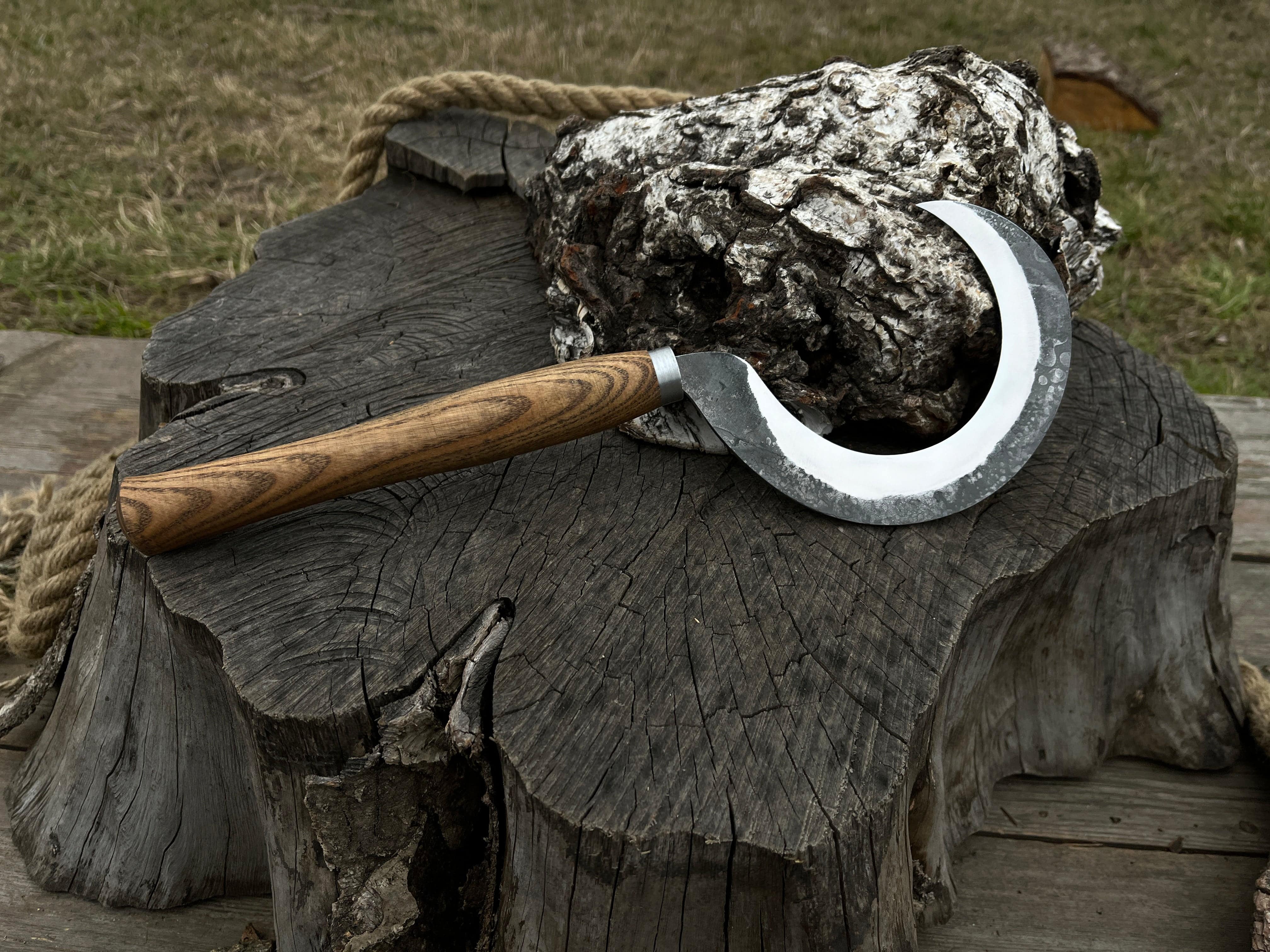 Hand-Forged Small Sickle, ⌀9 cm (3.5 inches) - Forged Steel Tools