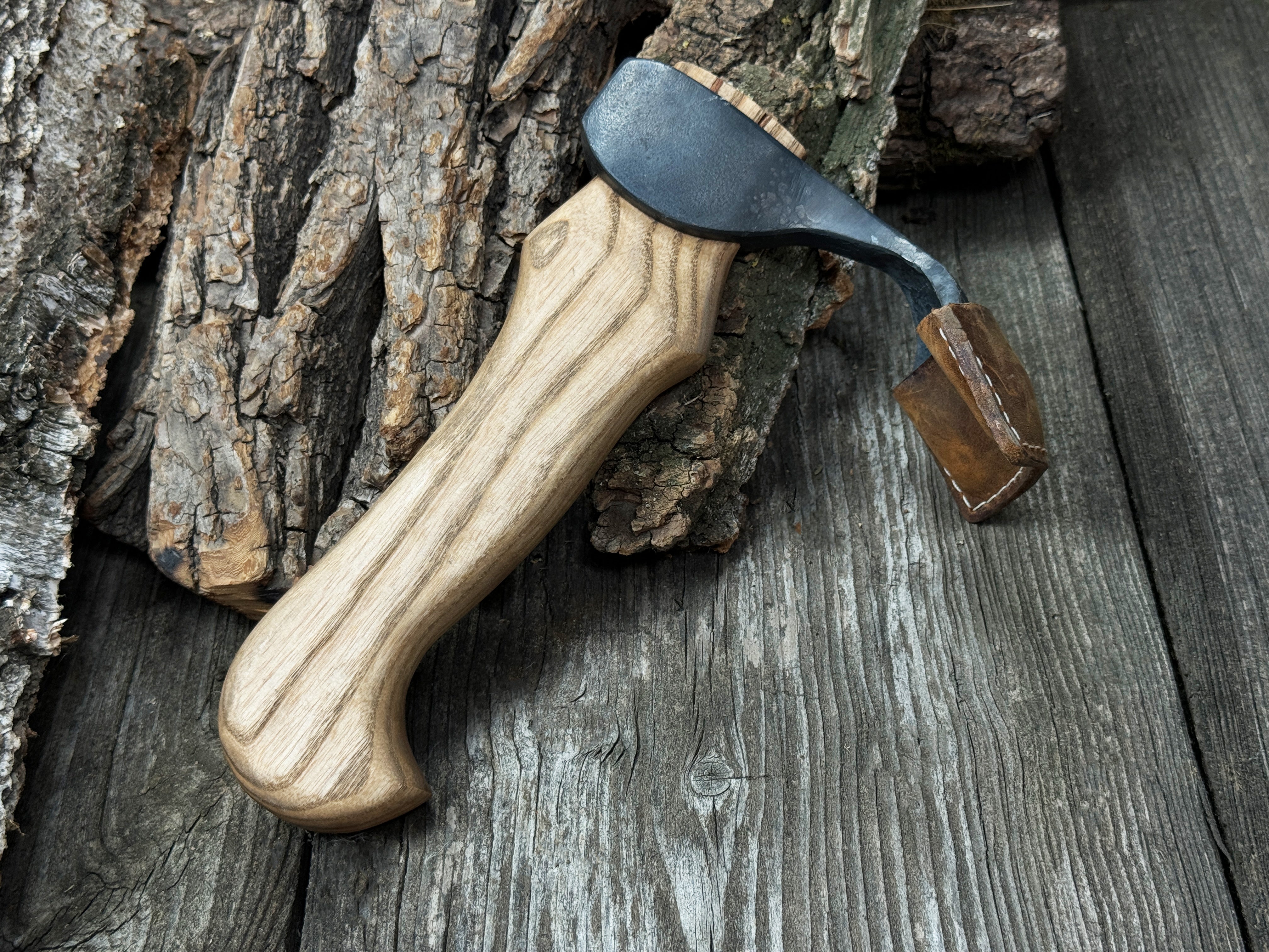 Mittelgroße gebogene Kuksa-Dechsel, 6,5 cm (2,5 Zoll)