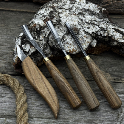 Ensemble de 4 couteaux à découper, ciseaux et gouges