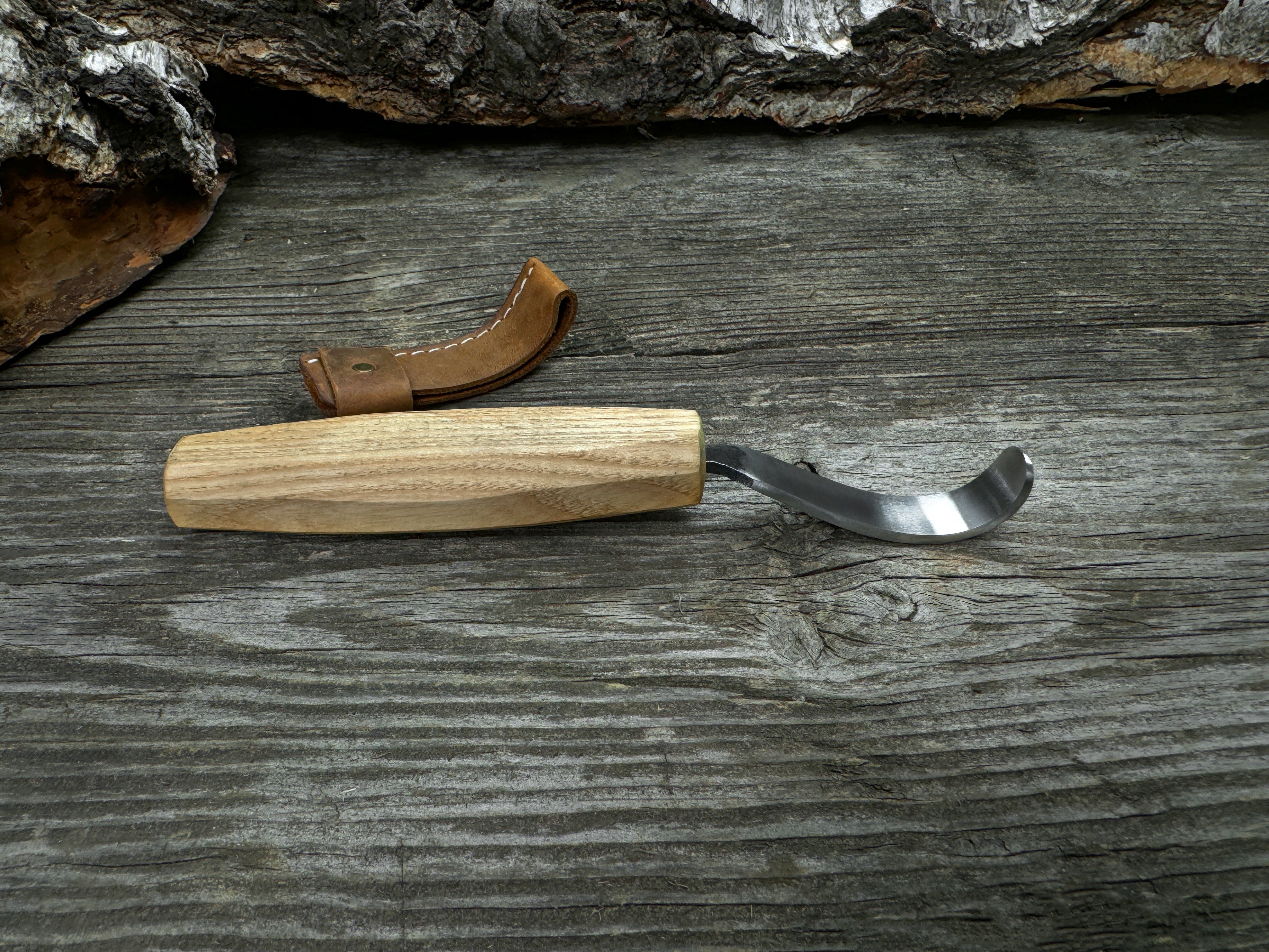 Handgeschmiedetes Löffelschnitzmesser mit Haken, ⌀3 cm (1,2 Zoll)