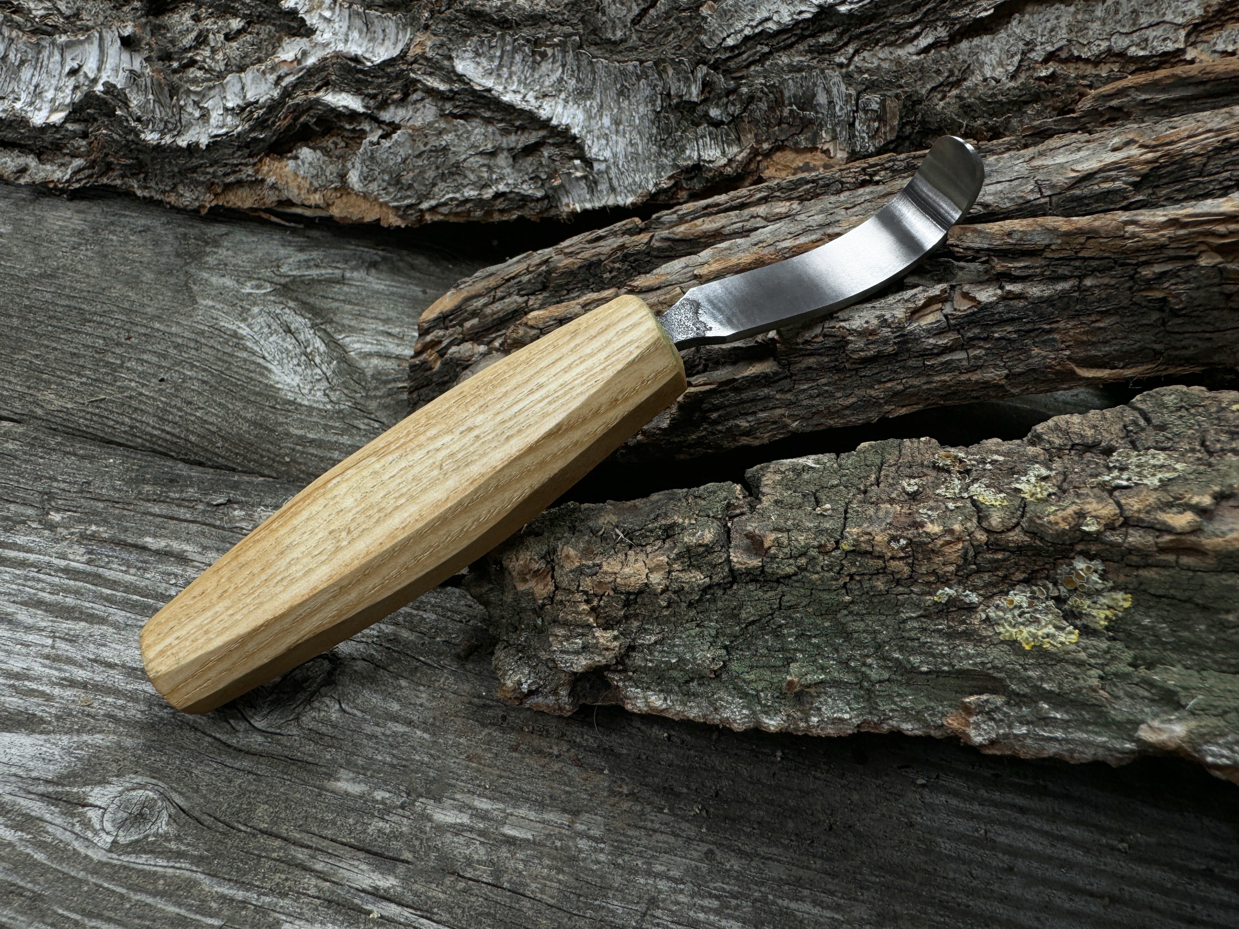 Handgeschmiedetes Löffelschnitzmesser mit Haken, ⌀3 cm (1,2 Zoll)