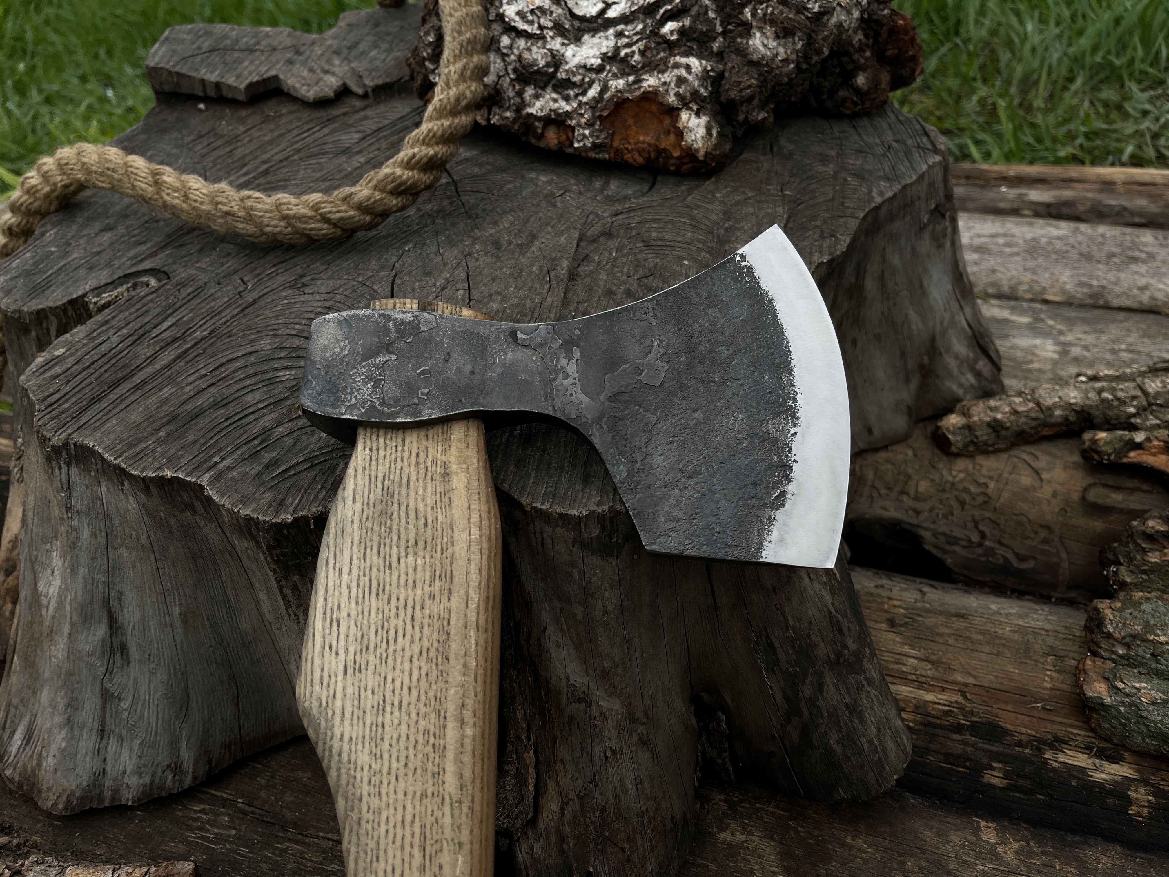 Hand-Forged Carving Axe, 1 080 kg (2.3 Ibs) - Forged Steel Tools