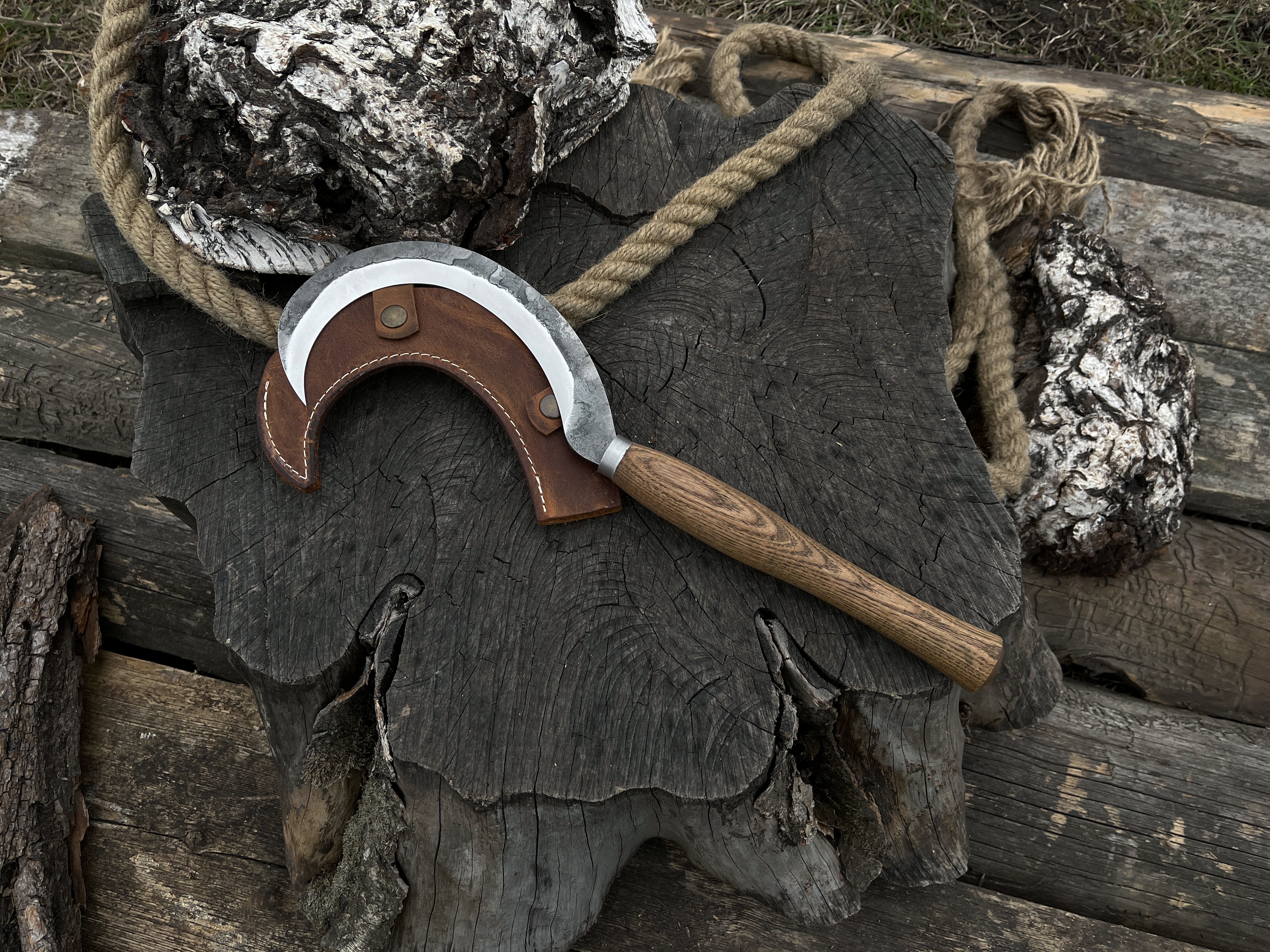 Hand-Forged Sickle, ⌀12 cm (4.7 inches) - Forged Steel Tools