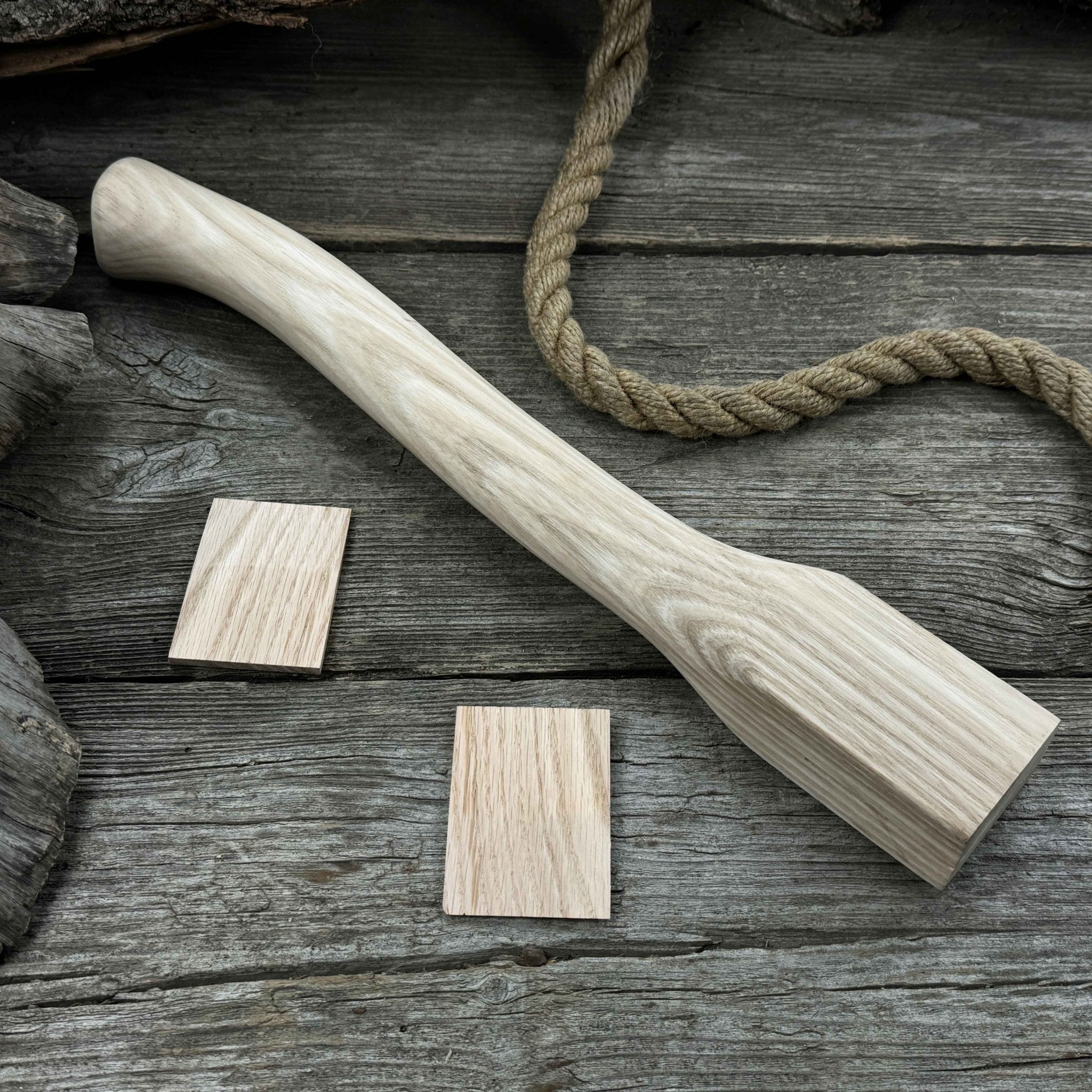 Ash Wood Axe Handle with Red Oak Wedges, 42 cm (16.54 in) - 4