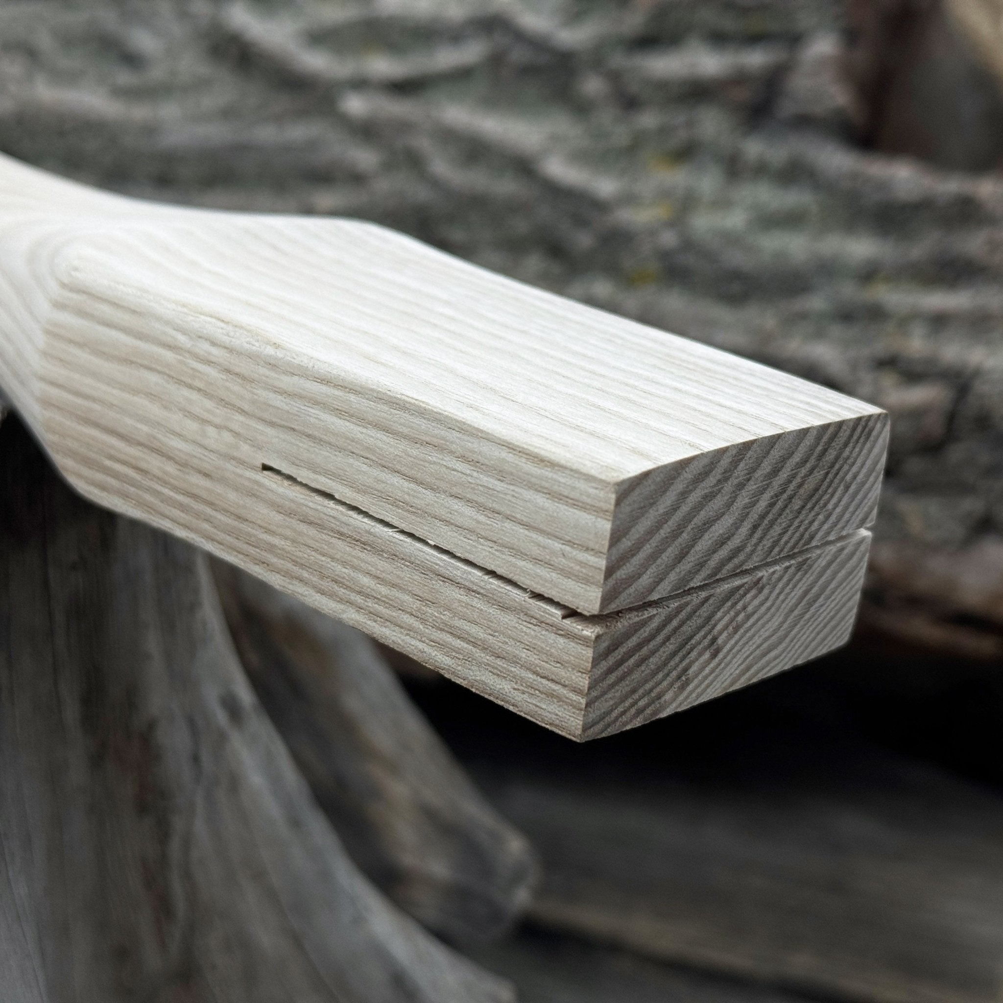 Ash Wood Axe Handle with Red Oak Wedges, 42 cm (16.54 in) - 6