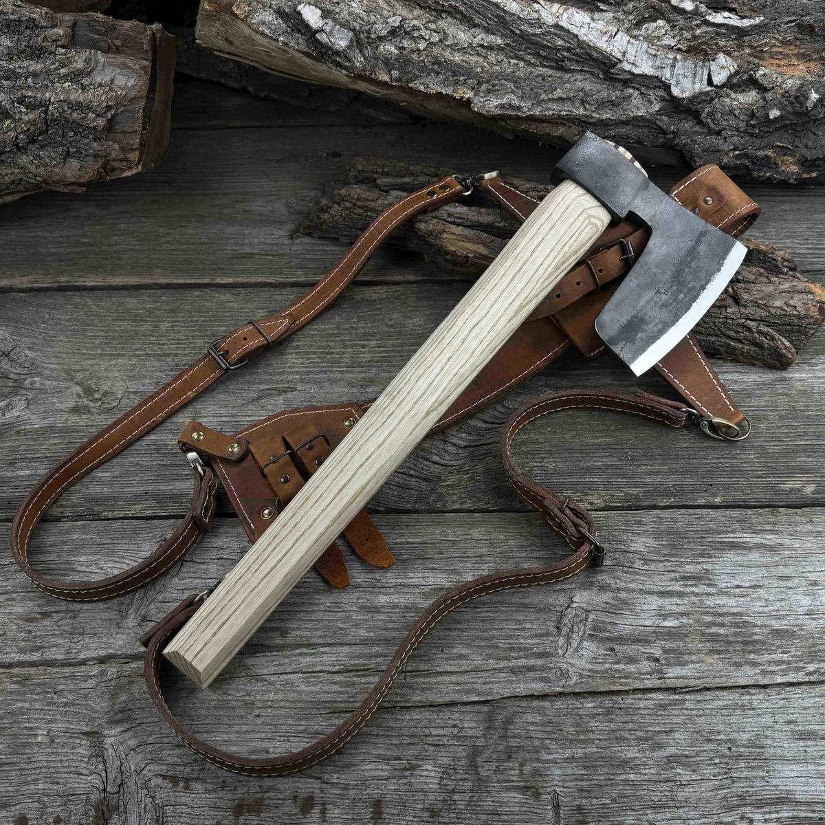 Carpenter’s Axe with Leather Shoulder Sheath, 0.84 kg (1.85 lb ...