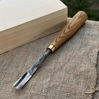 Curved Detail Carving Gouge – 8 mm / 12 mm (0.31 / 0.47 inches) - 13