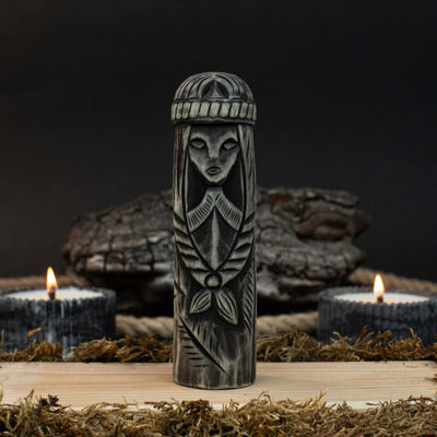 Hand - Carved Freyja Figurine – 14 cm (5.7 inches) Wooden Scandinavian Goddess Statue - 1