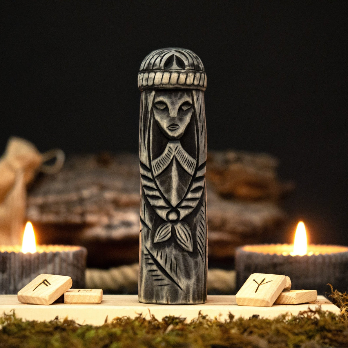 Hand-Carved Freyja Figurine – 14 cm (5.7 inches) Wooden Scandinavian Goddess Statue - 2