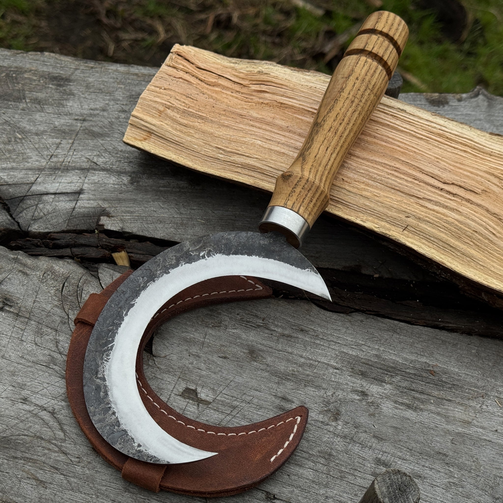 Hand - Forged Athame Ritual Witch Sickle, ⌀ 13 cm (5.12 inches) - 13