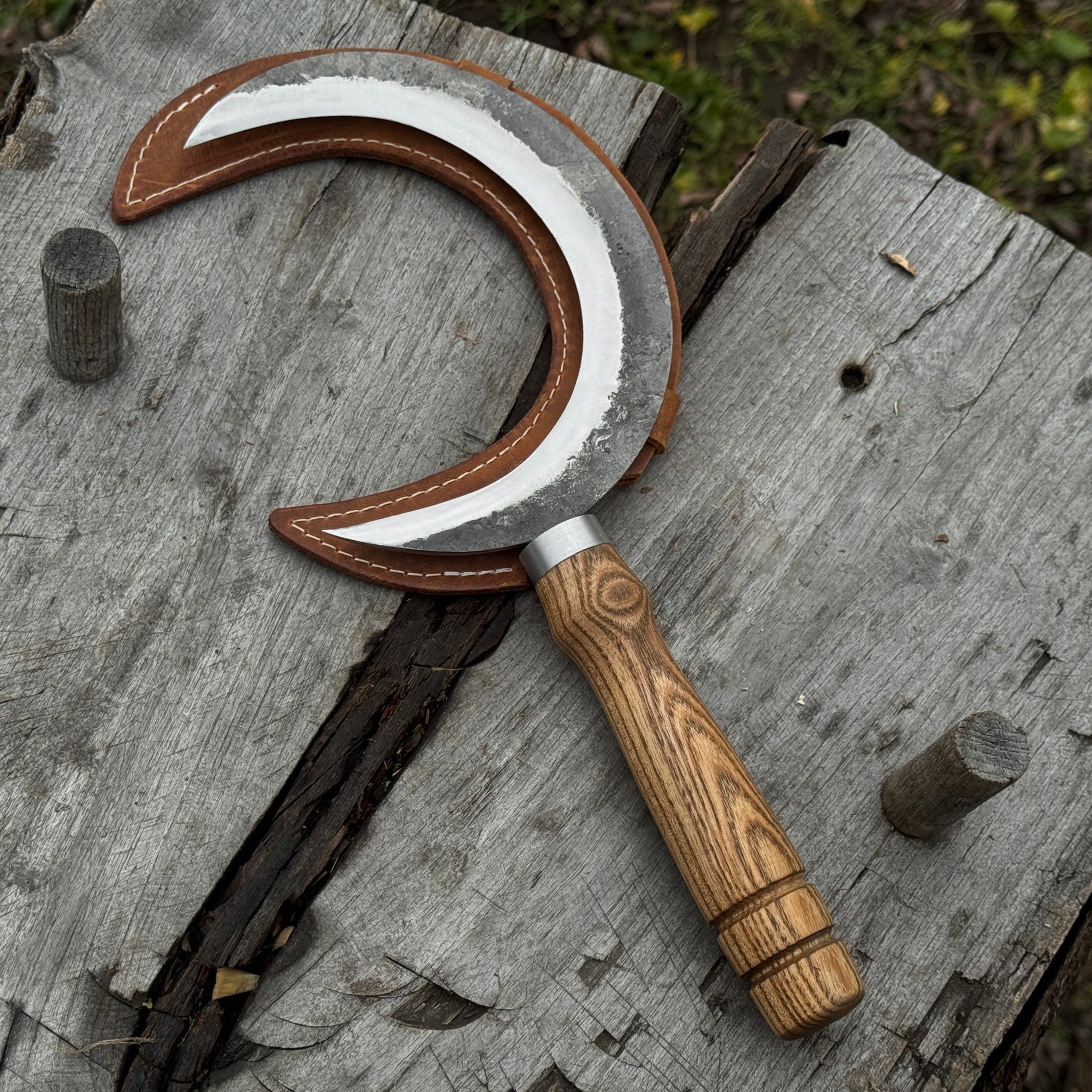 Hand - Forged Athame Ritual Witch Sickle, ⌀16.5 cm (6.5 inches) - 14