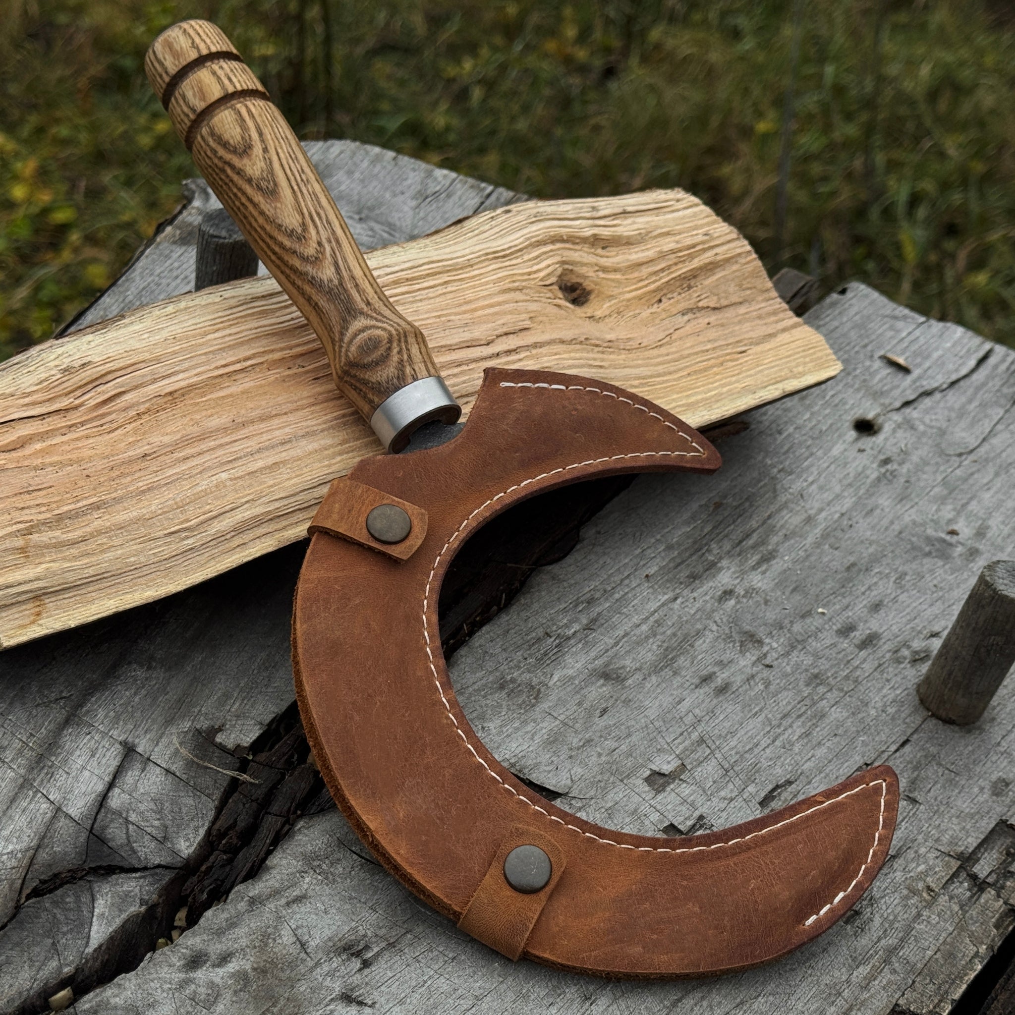 Hand - Forged Athame Ritual Witch Sickle, ⌀16.5 cm (6.5 inches) - 13