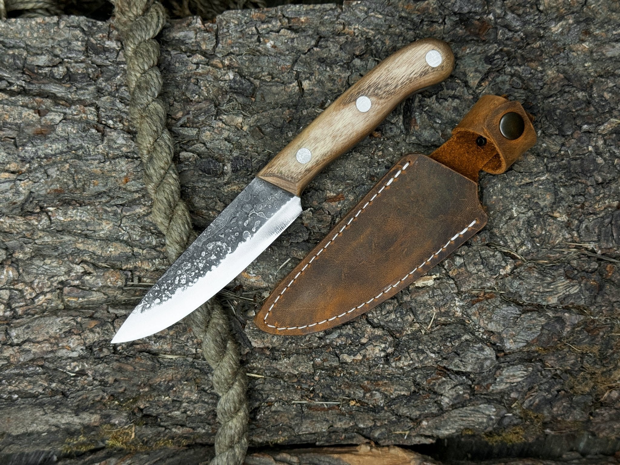 Hand - Forged Bushcraft Knife, 10.5 cm (4.13 inches) - 1