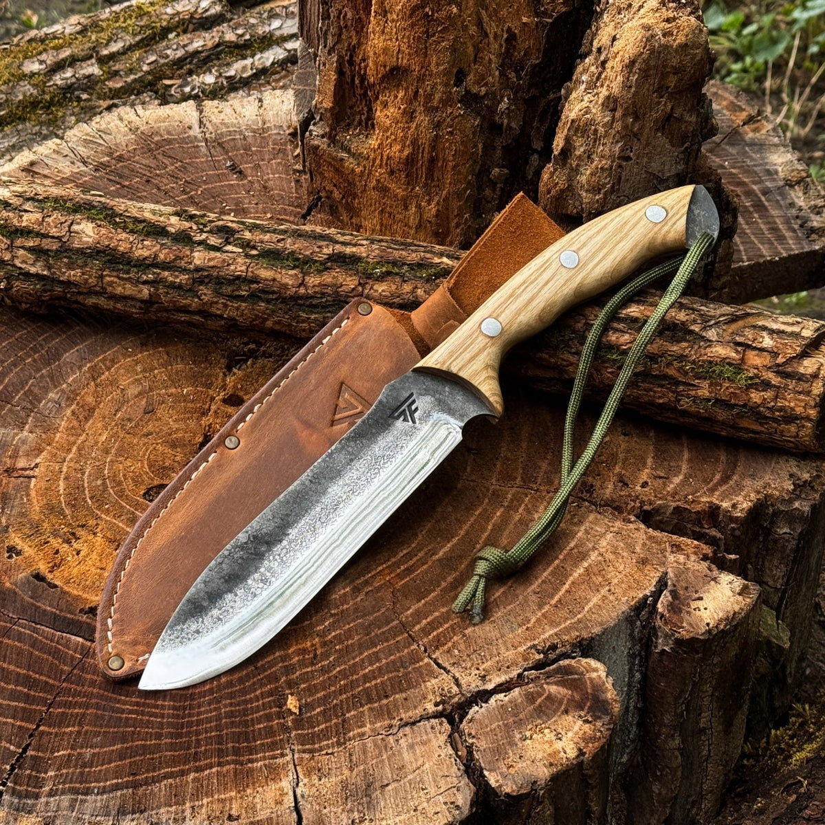 Hand-Forged Bushcraft Knife, 15.5 cm (6.1 inches) - 1