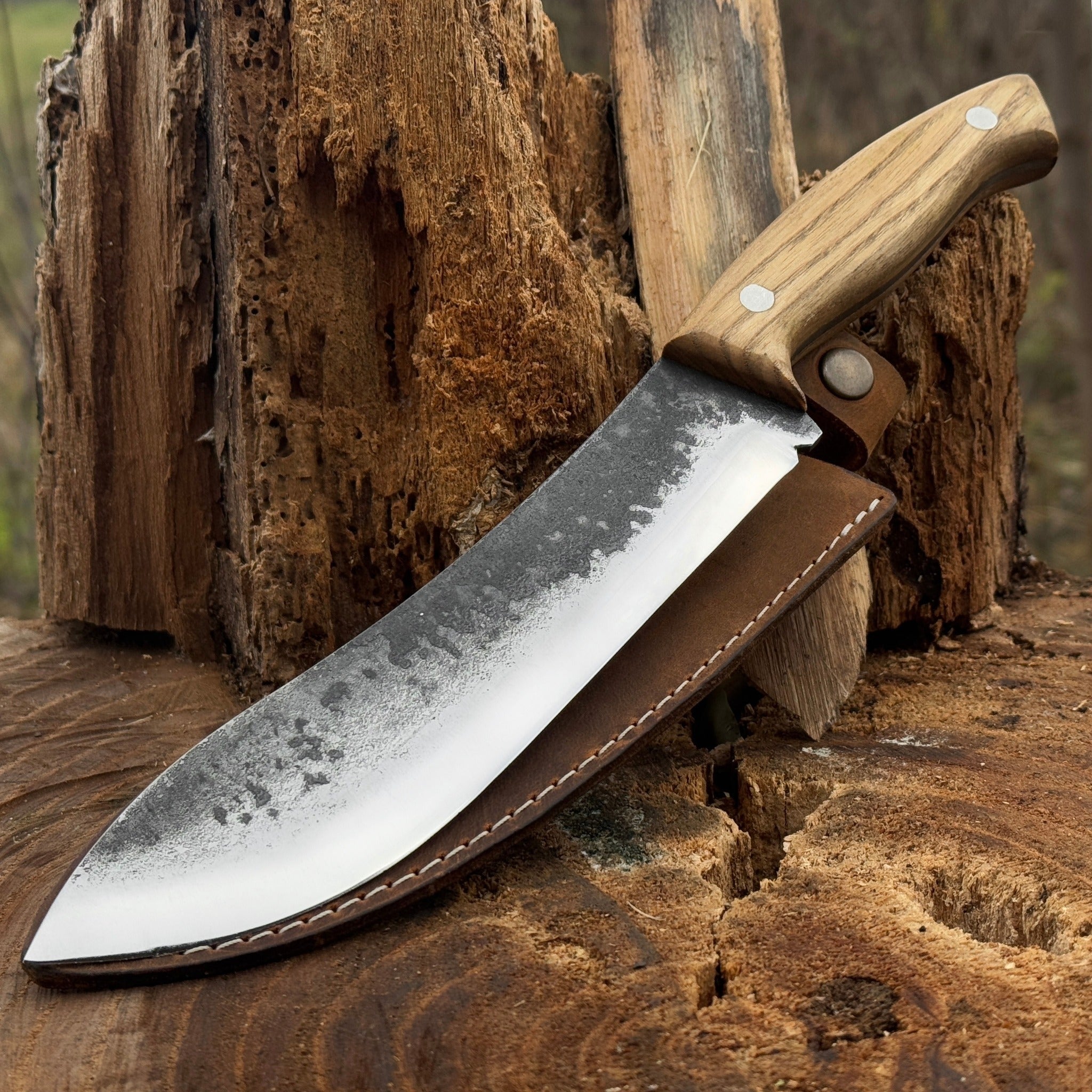 Hand - Forged Bushcraft Knife, 17 cm (6.7 inches) with leather sheath - 1