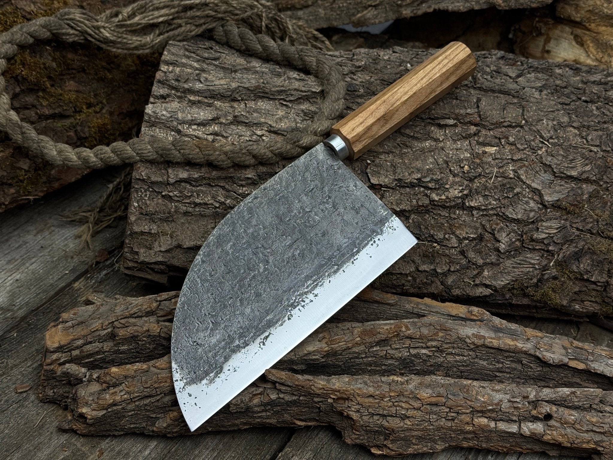 Hand - Forged Bushcraft Knife, 19.5 cm (7.68 inches) - 5