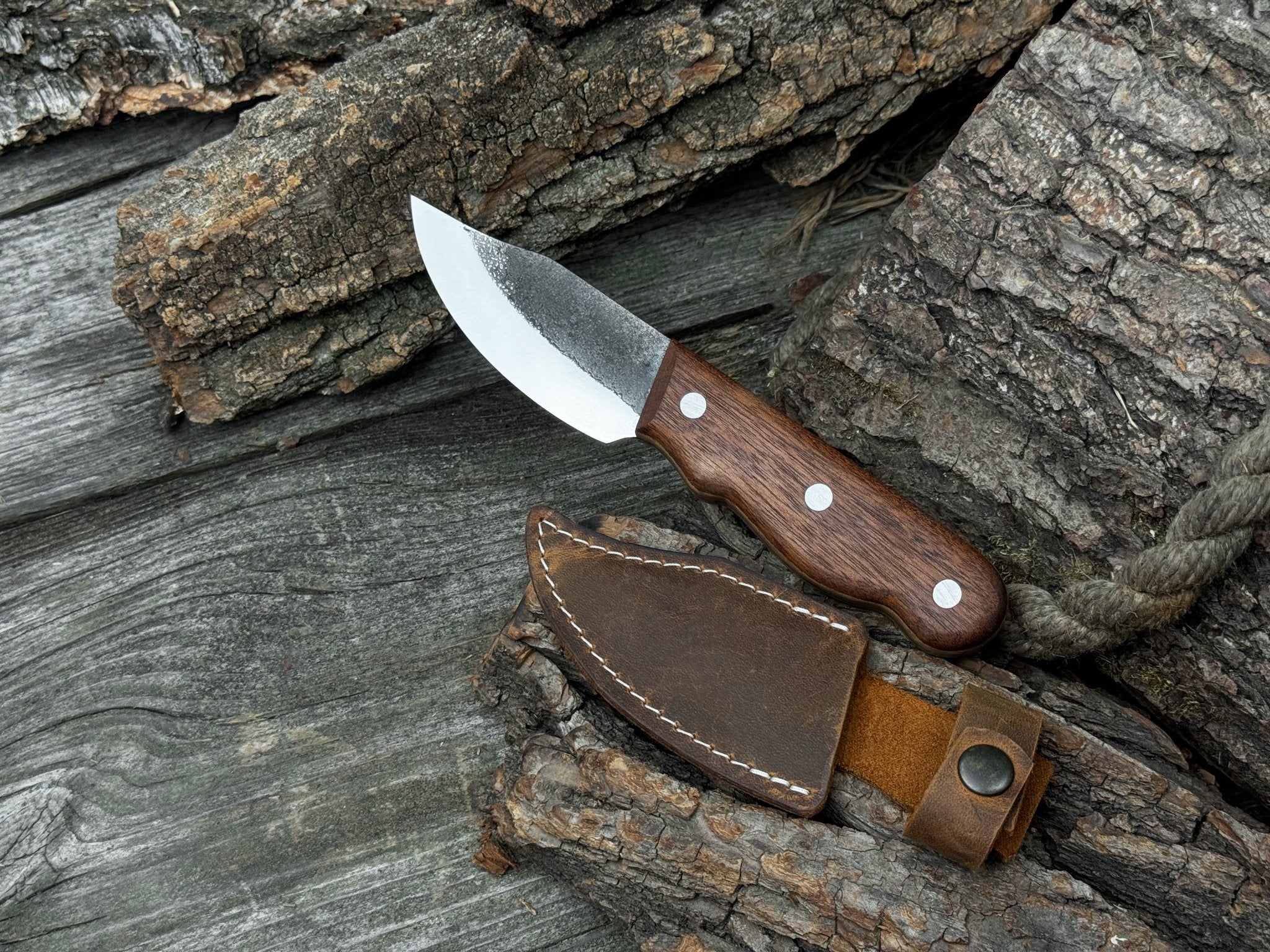 Hand - Forged Bushcraft Knife, 8.5 cm (3.35 inches) - 1