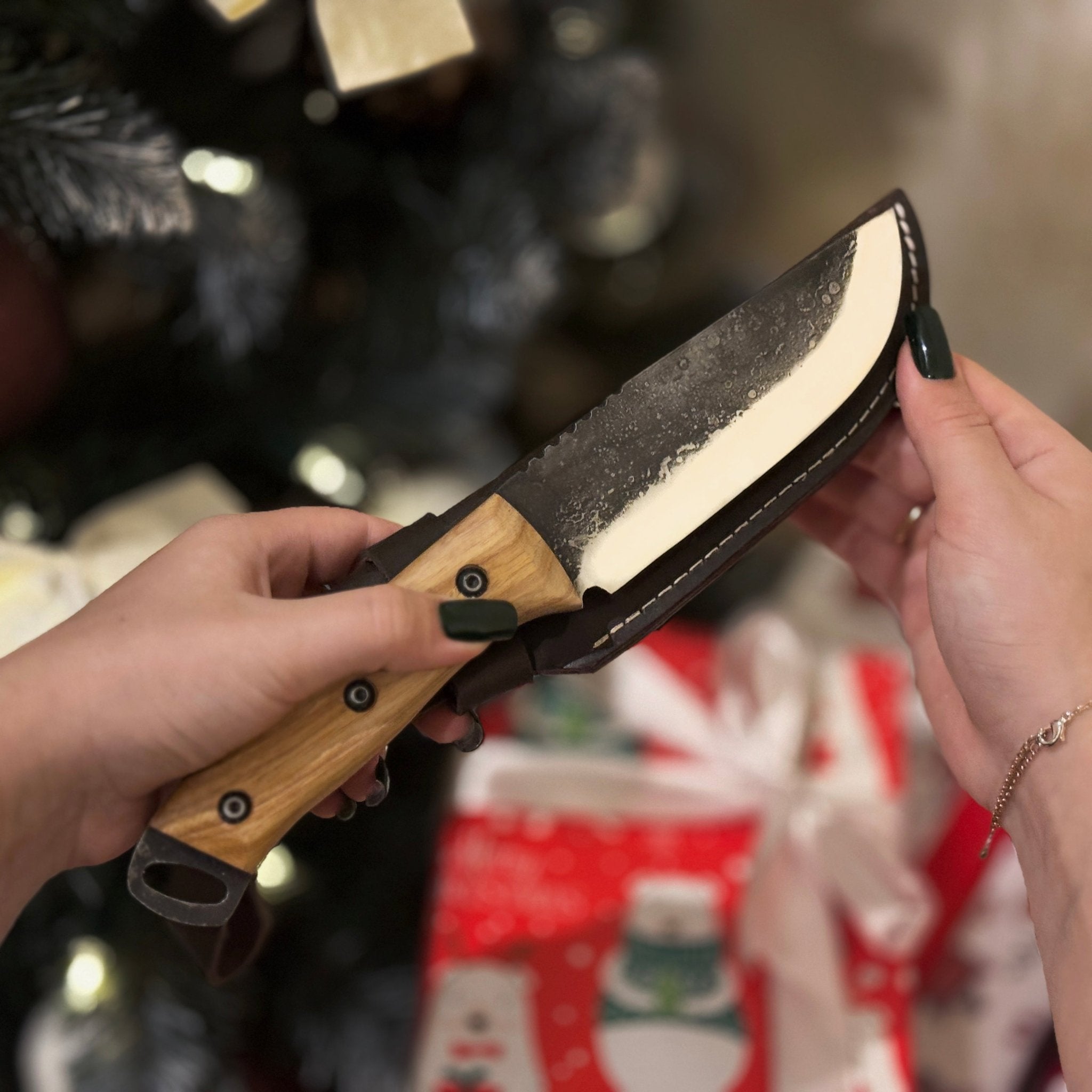 Hand - Forged Camping Knife, 12.5 cm (4.9 inches) - 1