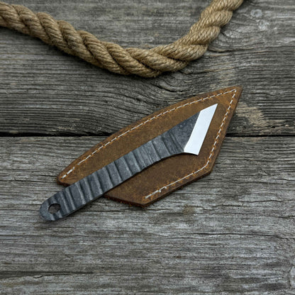 Hand - Forged Kiridashi Knife, 14 cm (5.51 inches) with Leather Sheath - 4