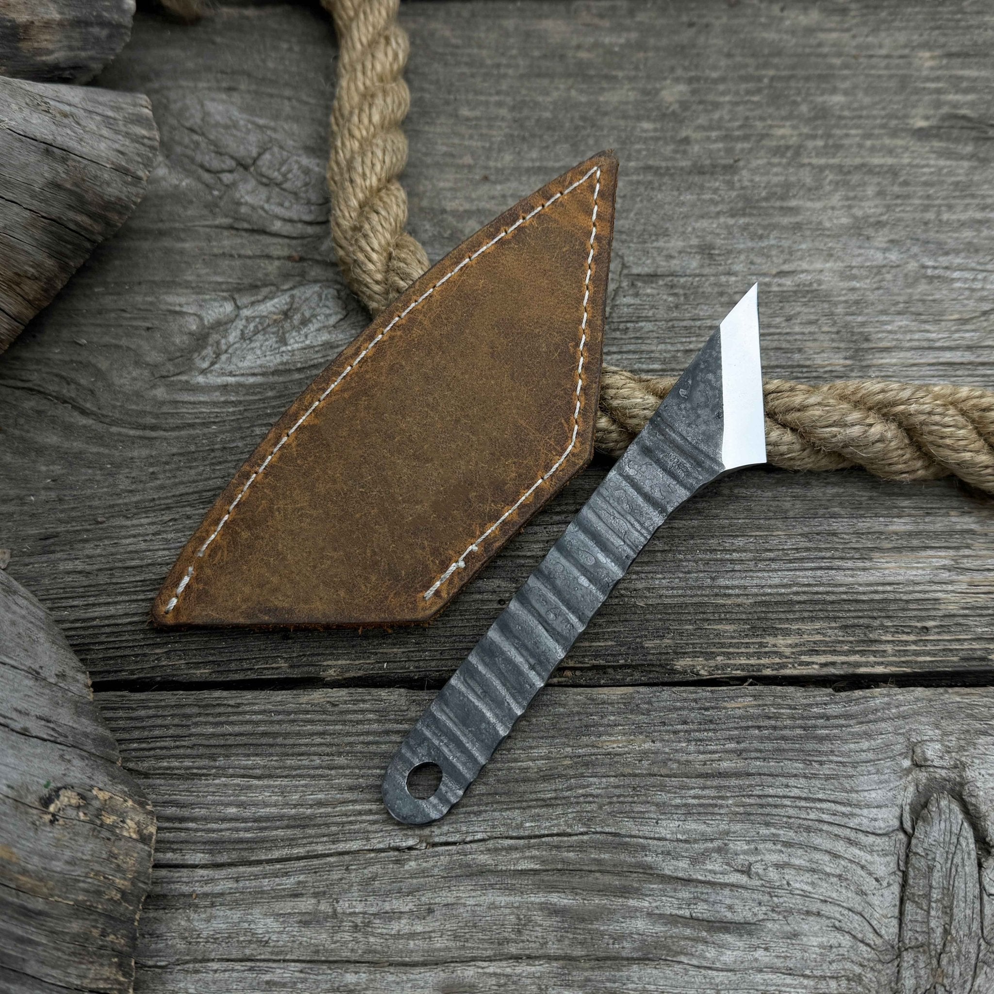 Hand - Forged Kiridashi Knife, 14 cm (5.51 inches) with Leather Sheath - 1
