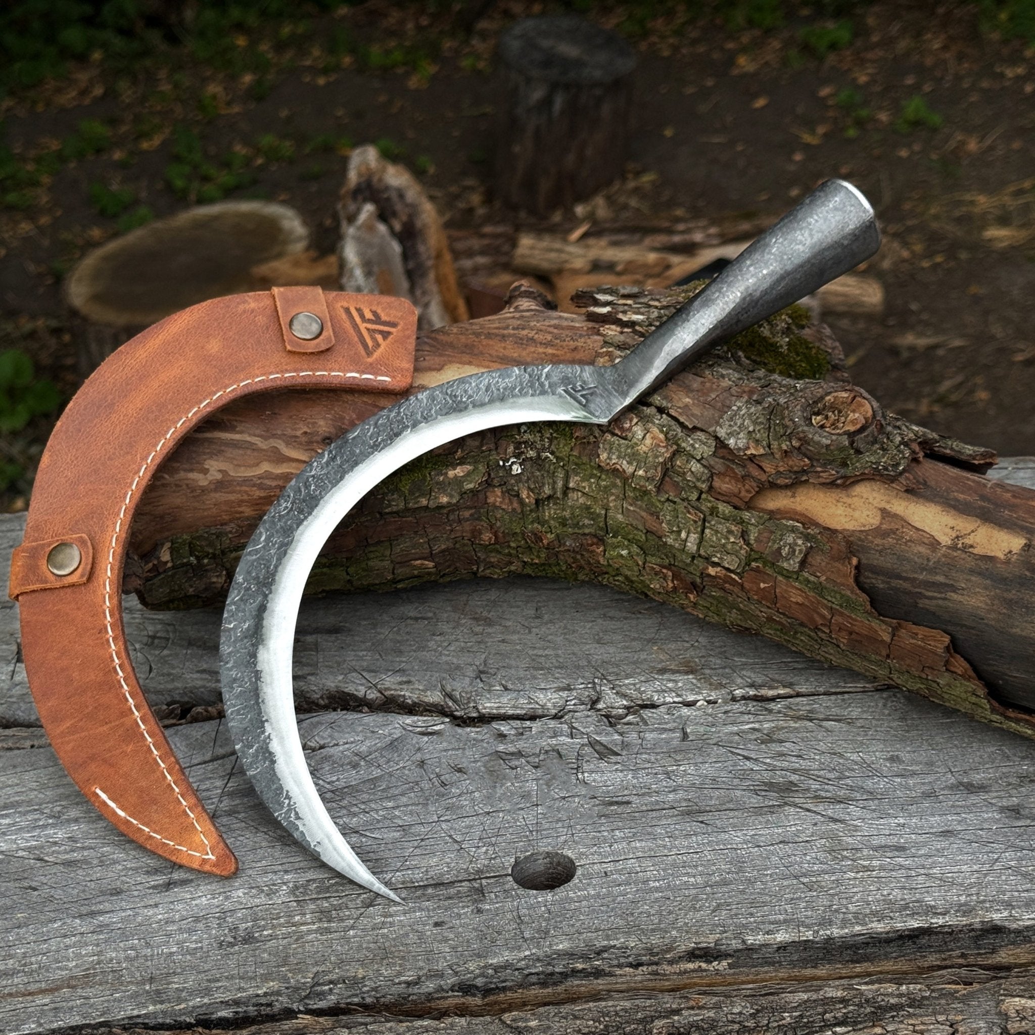 Hand-Forged Large Sickle, ⌀19 cm (7.5 inches) - 1