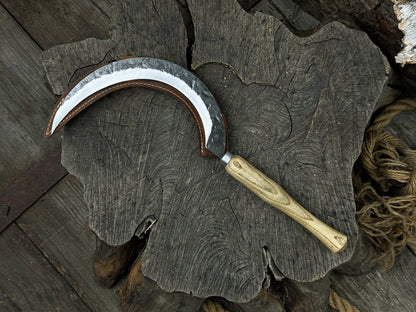 Hand - Forged Large Sickle, ⌀19 cm (7.5 inches) - 1