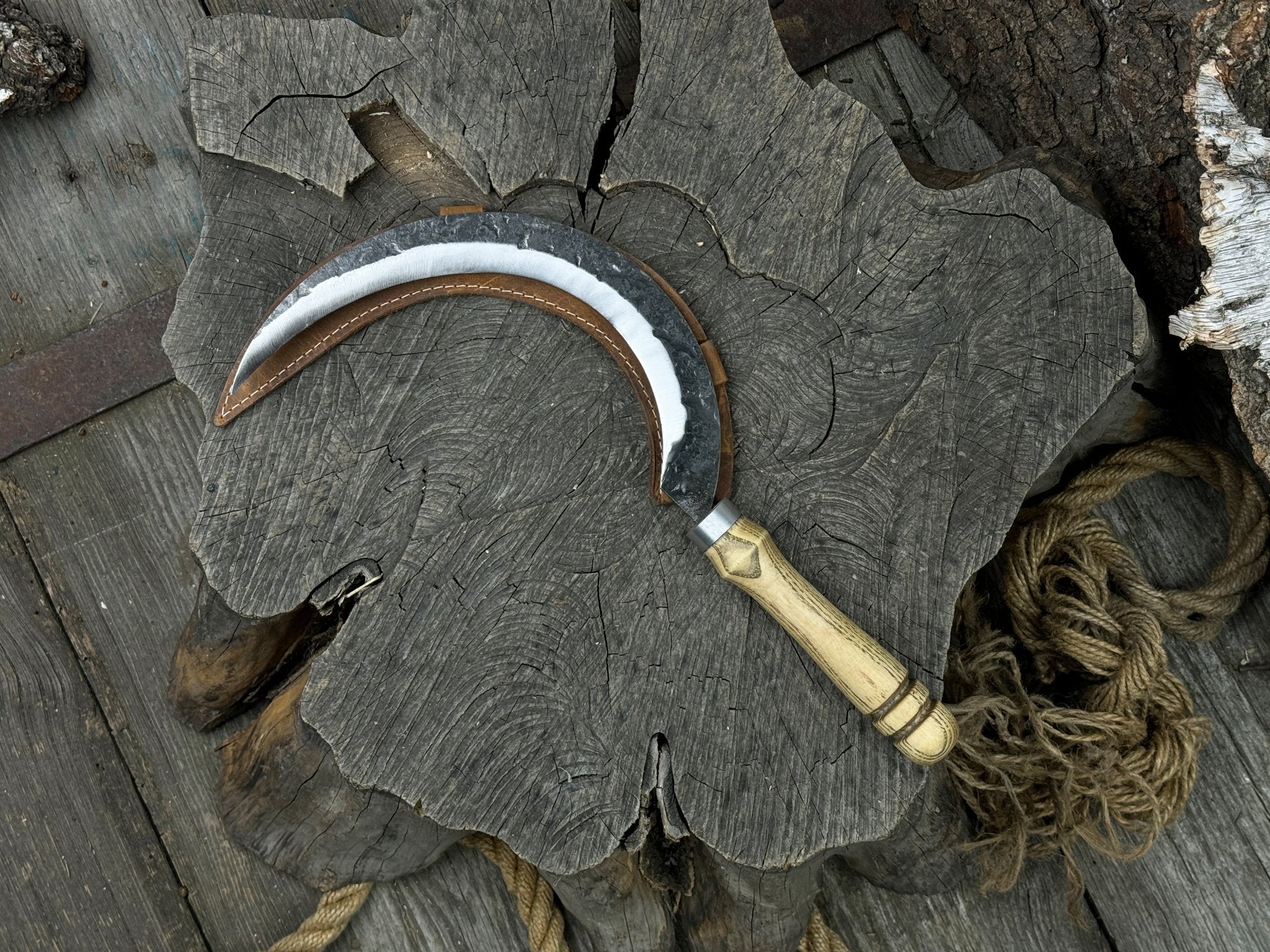 Hand-Forged Large Sickle, ⌀19 cm (7.5 inches) - Sharky Forged Steel Tools