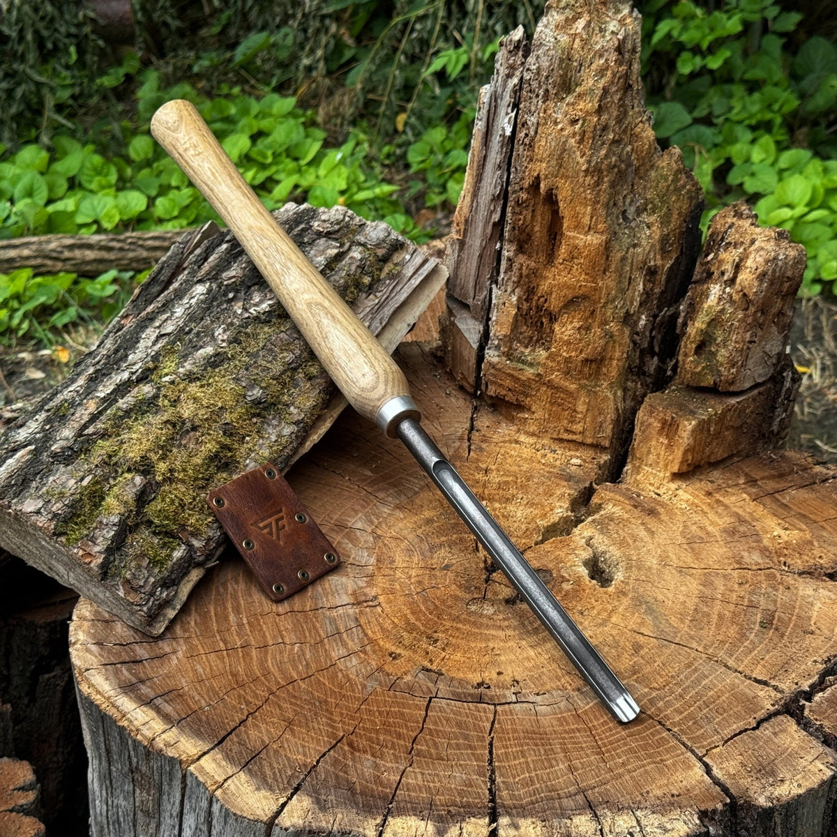 Hand-Forged Roughing Gouge for Woodturning with Leather Sheath - 1