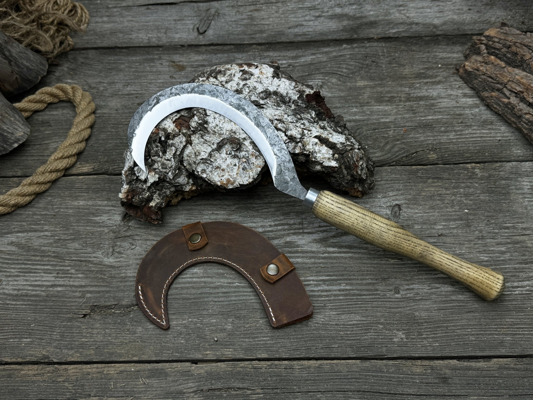 Hand - Forged Sickle, ⌀11.5 cm (4.5 inches) - 4