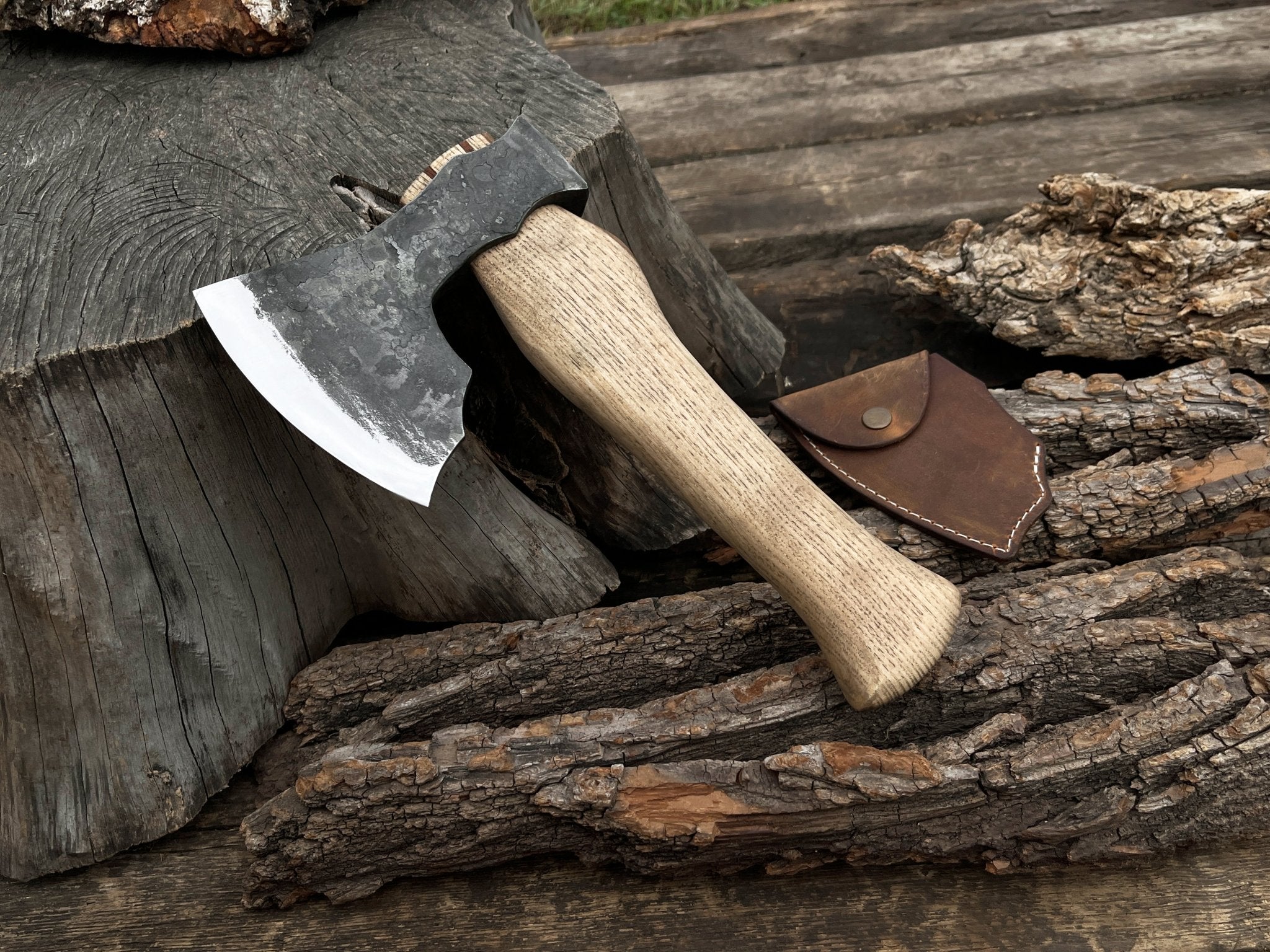 Hand - Forged Small Carving Axe, 0.8 kg (1.8 lbs) - 1