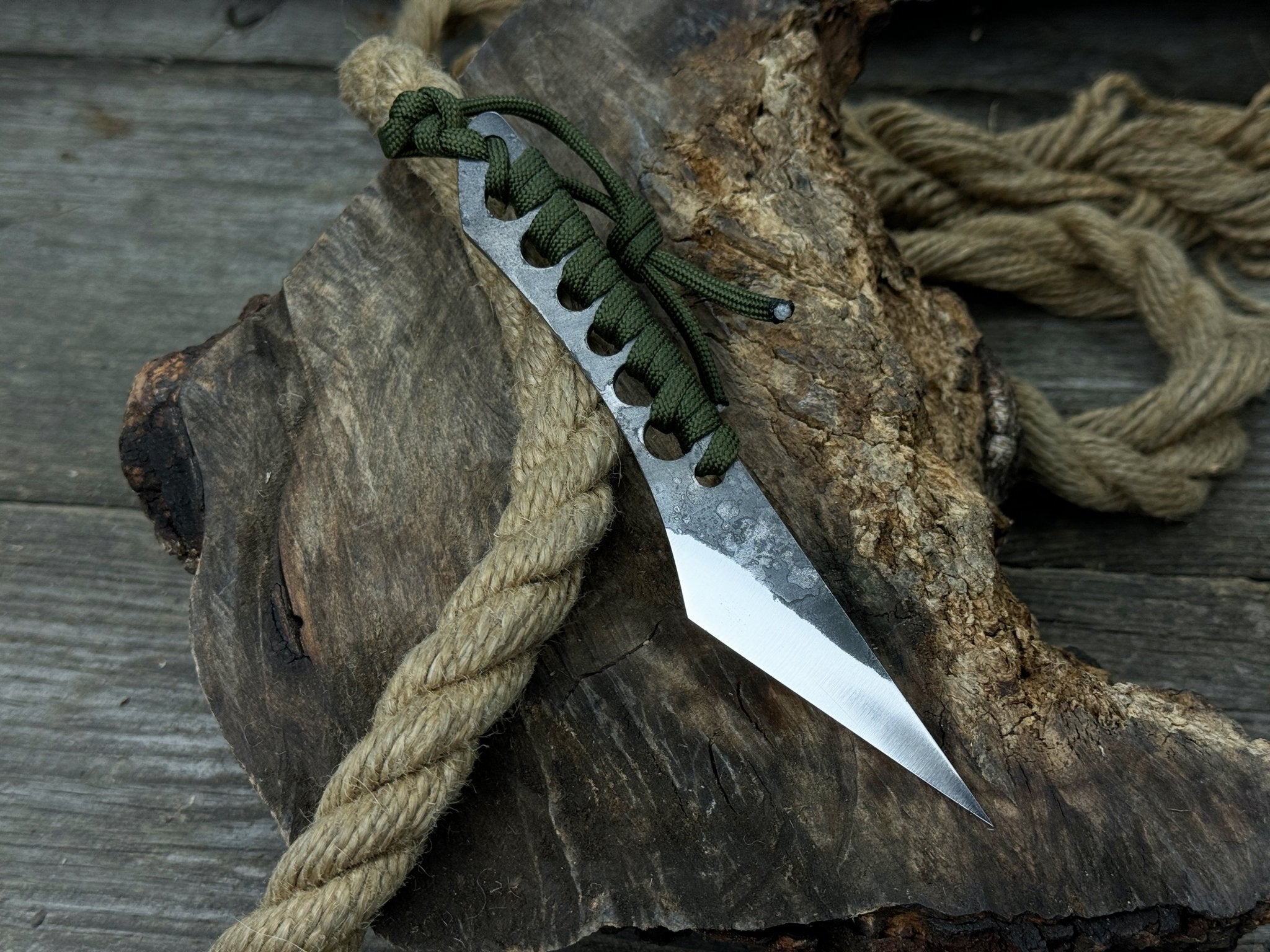 Hand - Forged Throwing Knife, 16 cm (6.3 inches) - 3