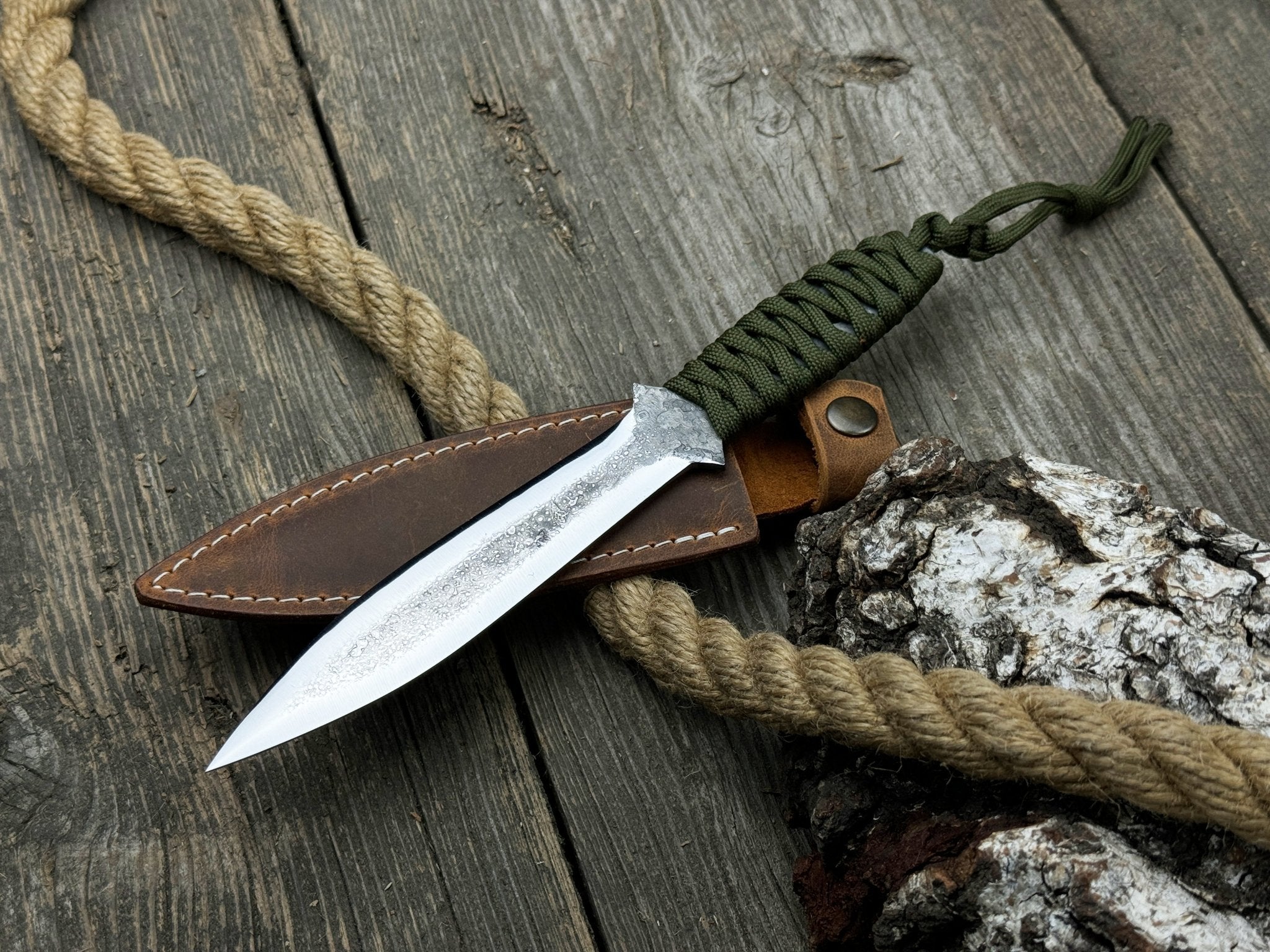 Hand - Forged Throwing Knife, 22 cm (8.6 inches) - 1