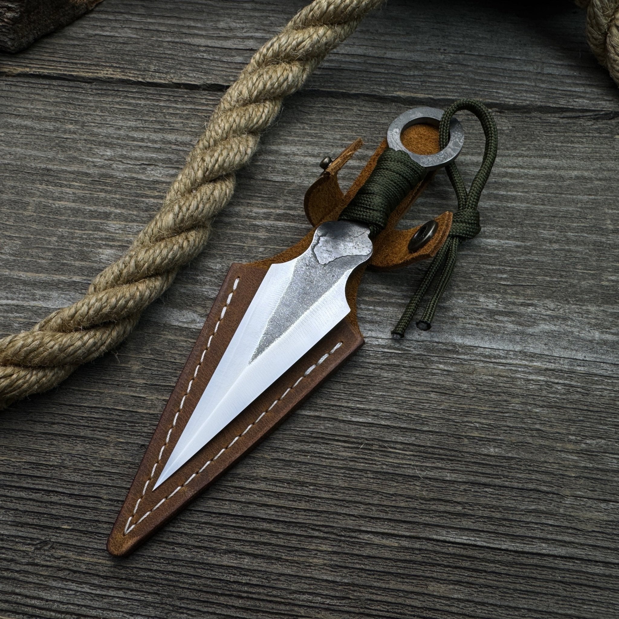 Hand - Forged Throwing Knife with Leather Belt Sheath, 16 cm (6.3 inches) - 10