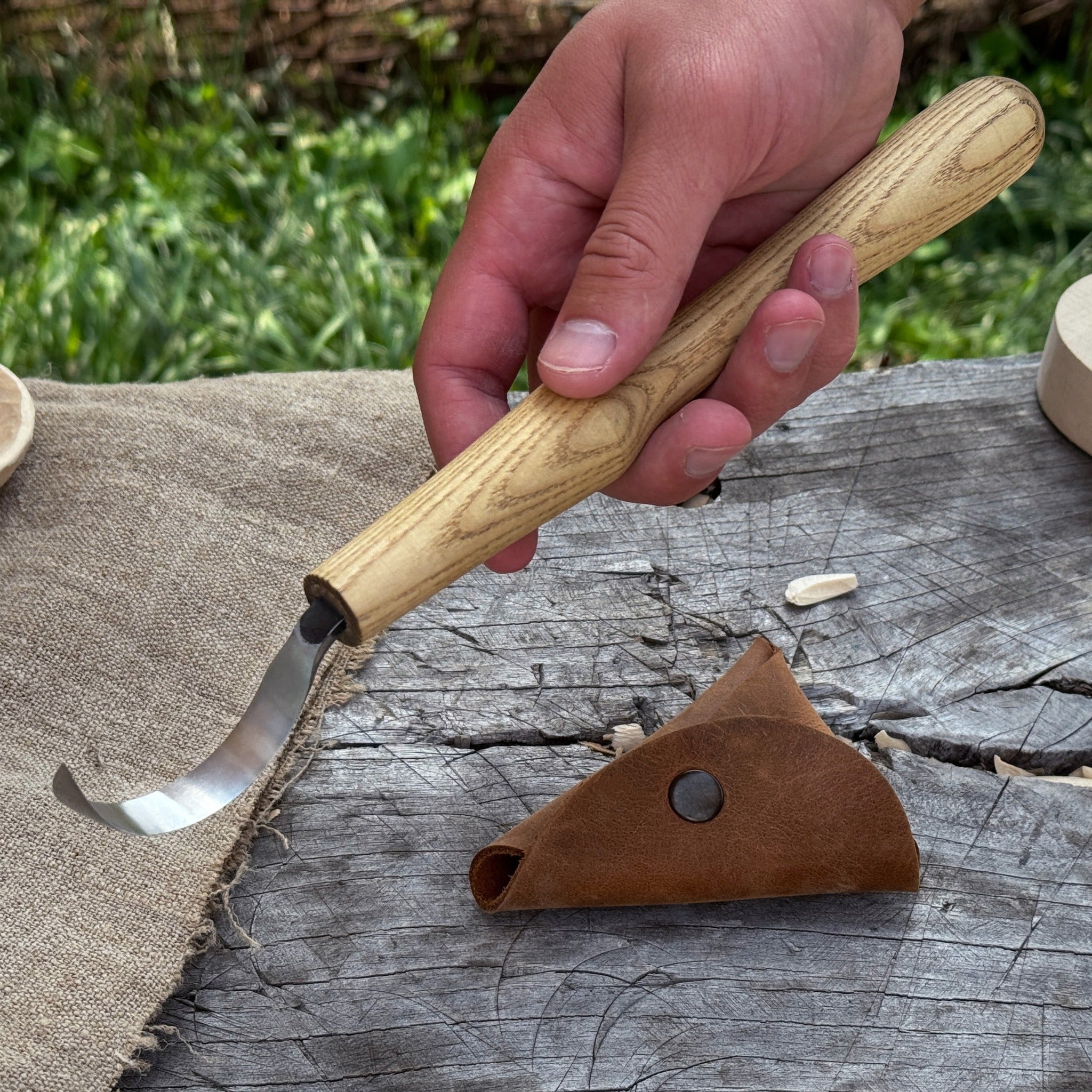 Large Hook Knife for Spoon Carving, ⌀6 cm (2.4 inches) - 1