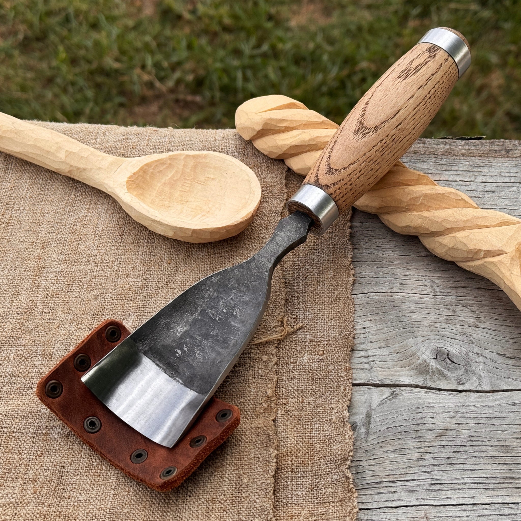 Large Straight Gouge (Rounded Chisel), 10 - 45 mm (0.4 - 1.8 inches) - 1