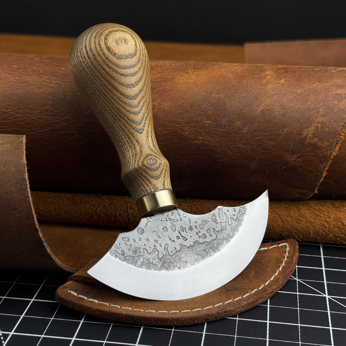 Leather Round Knife, 10 cm (3.9 inches) - Sharky Forged Steel Tools