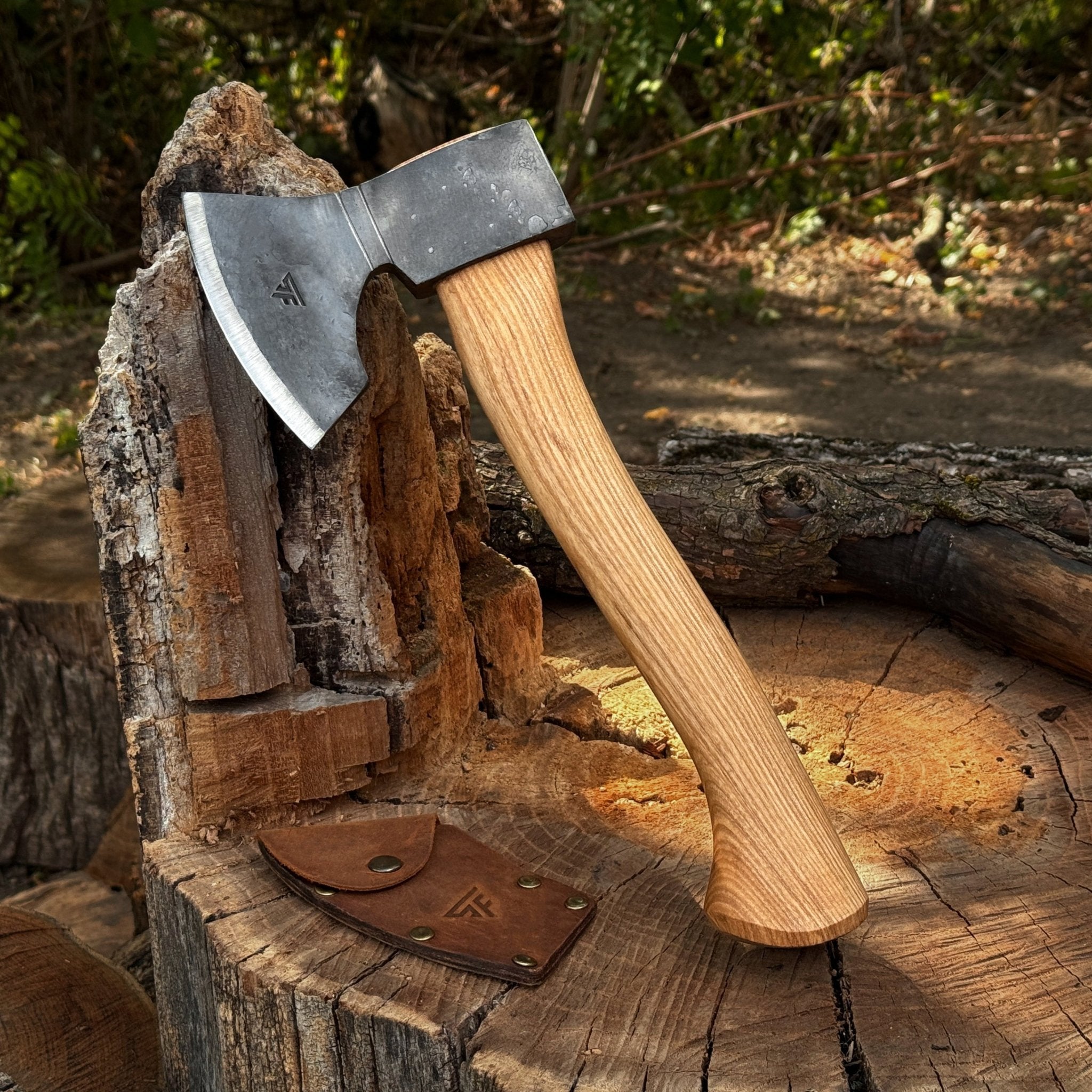 Medium Carving Axe, 780 g (1.71 lbs) - Sharky Forged Steel Tools