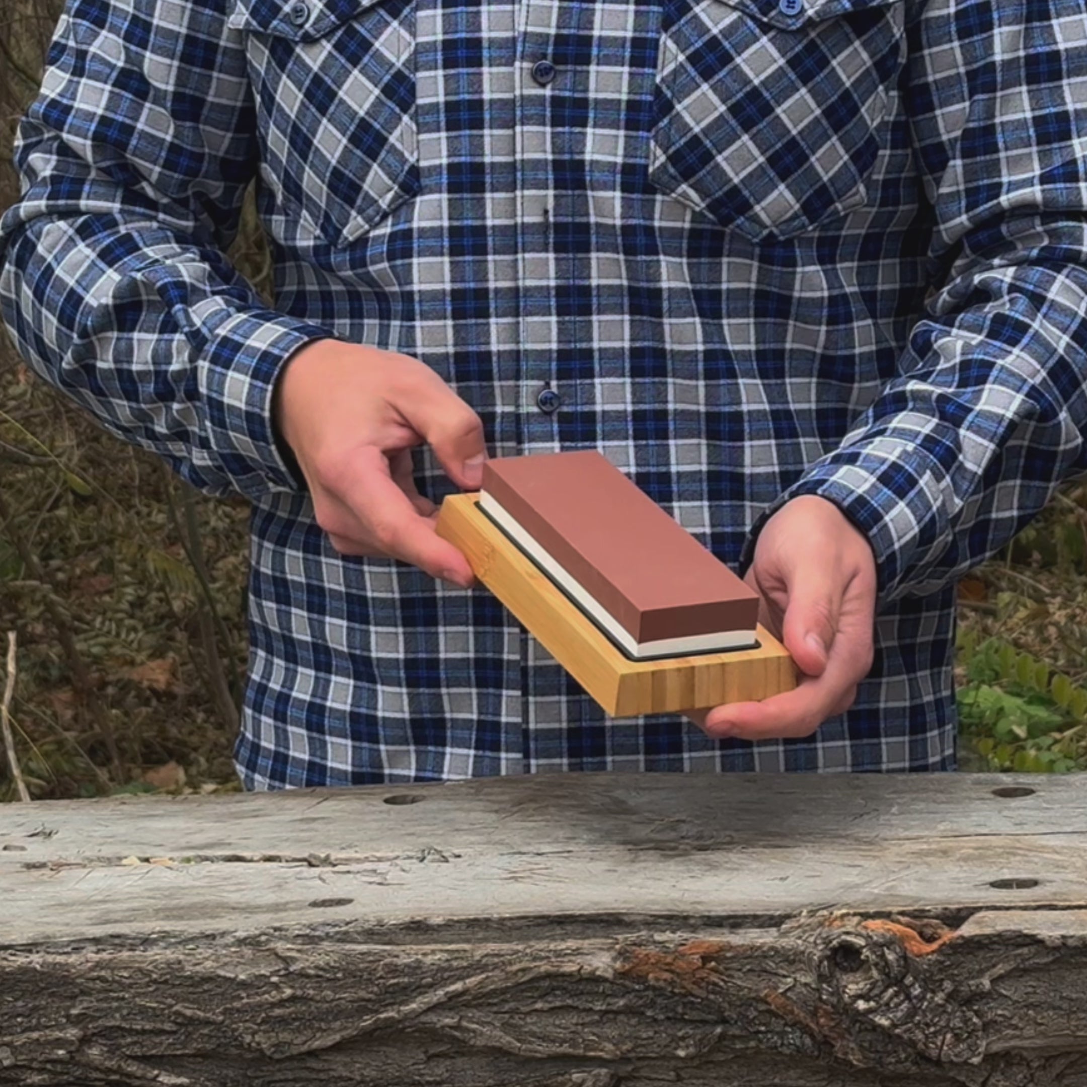 Doppelseitiger Schleifstein mit optionalem Holzständer – Körnung #3000 / #8000