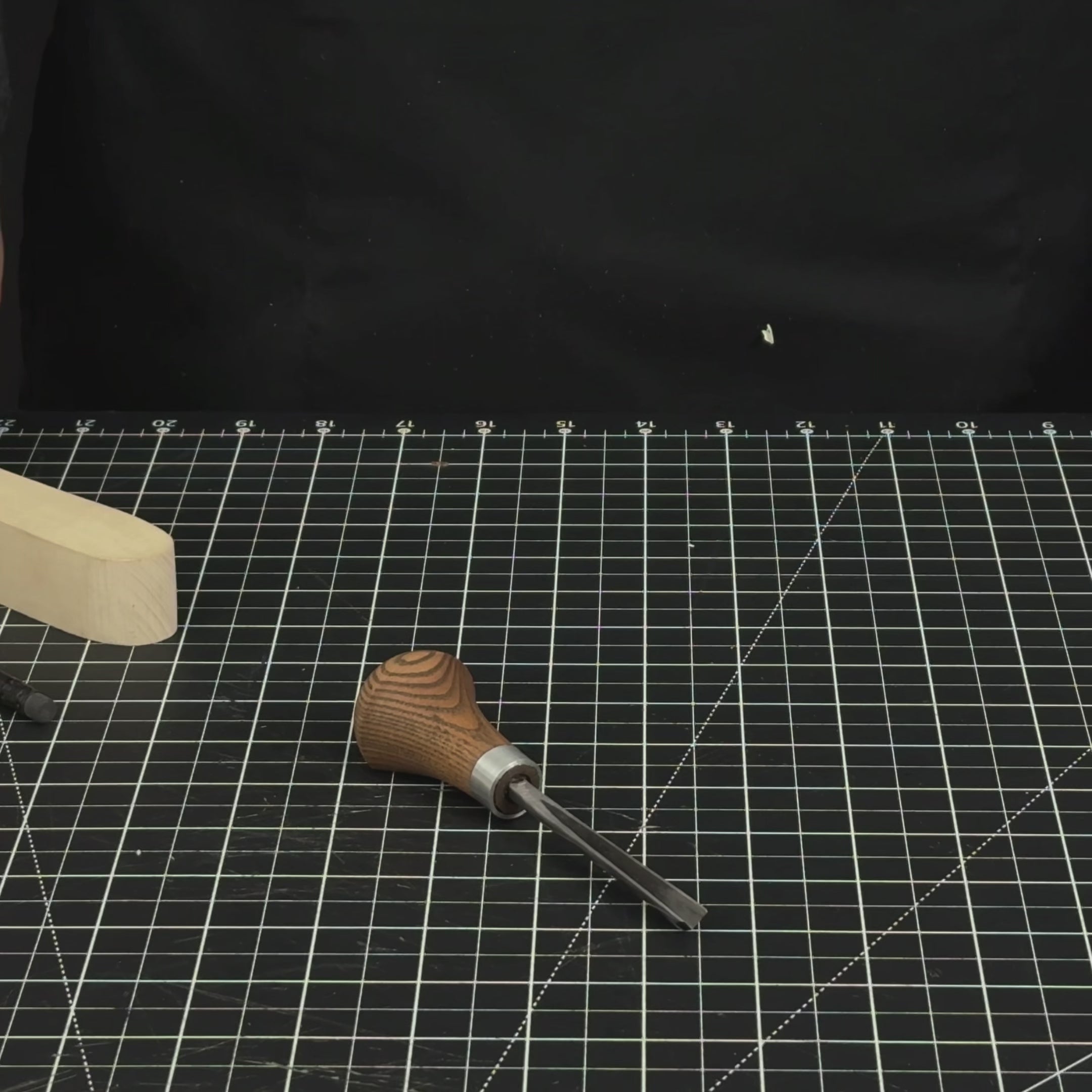 Cincel de separación en V 60 grados con mango de palma, 8 mm (0.31 pulgadas)