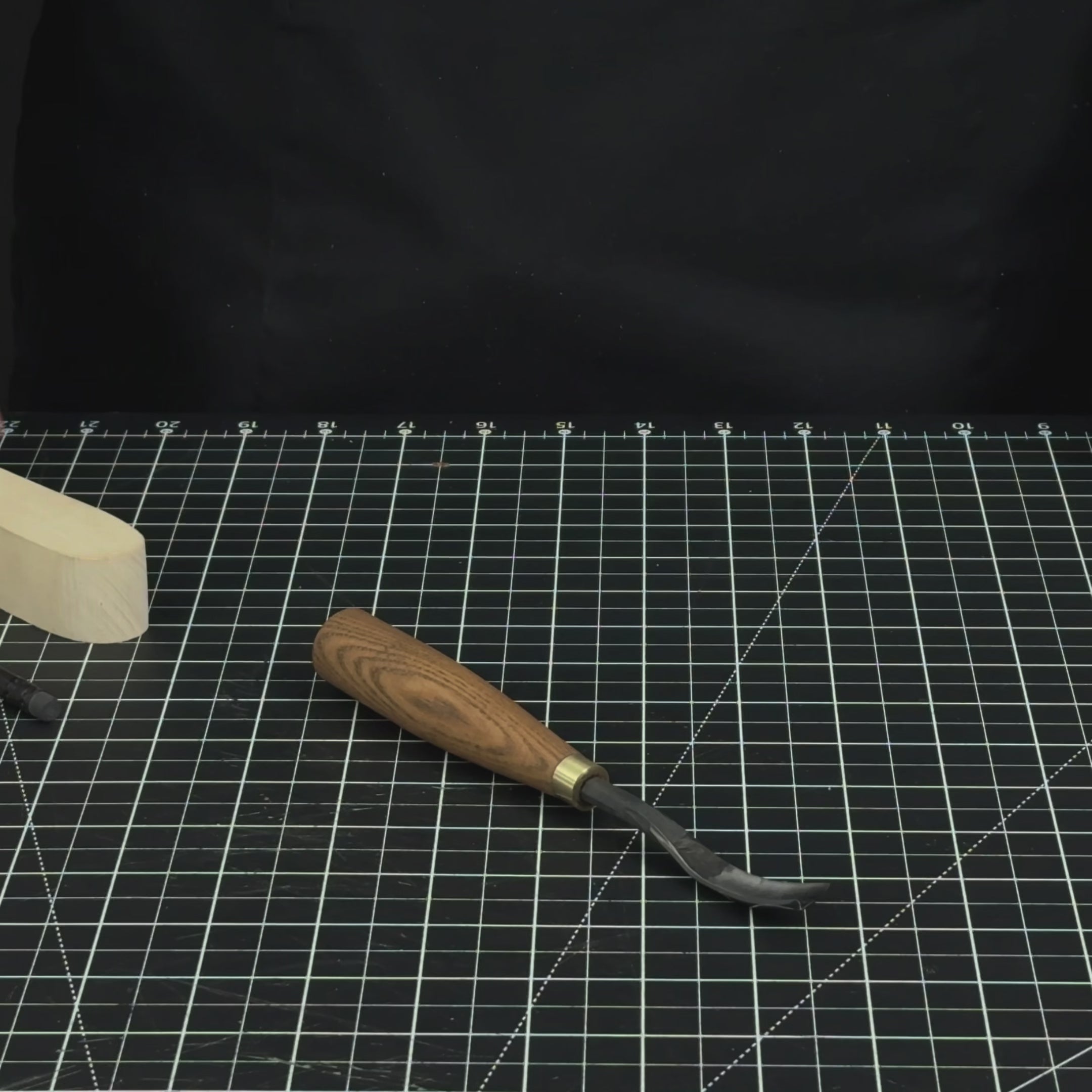 Langes, gebogenes Hohleisen, 10 - 45 mm (0,4 - 1,8 Zoll)